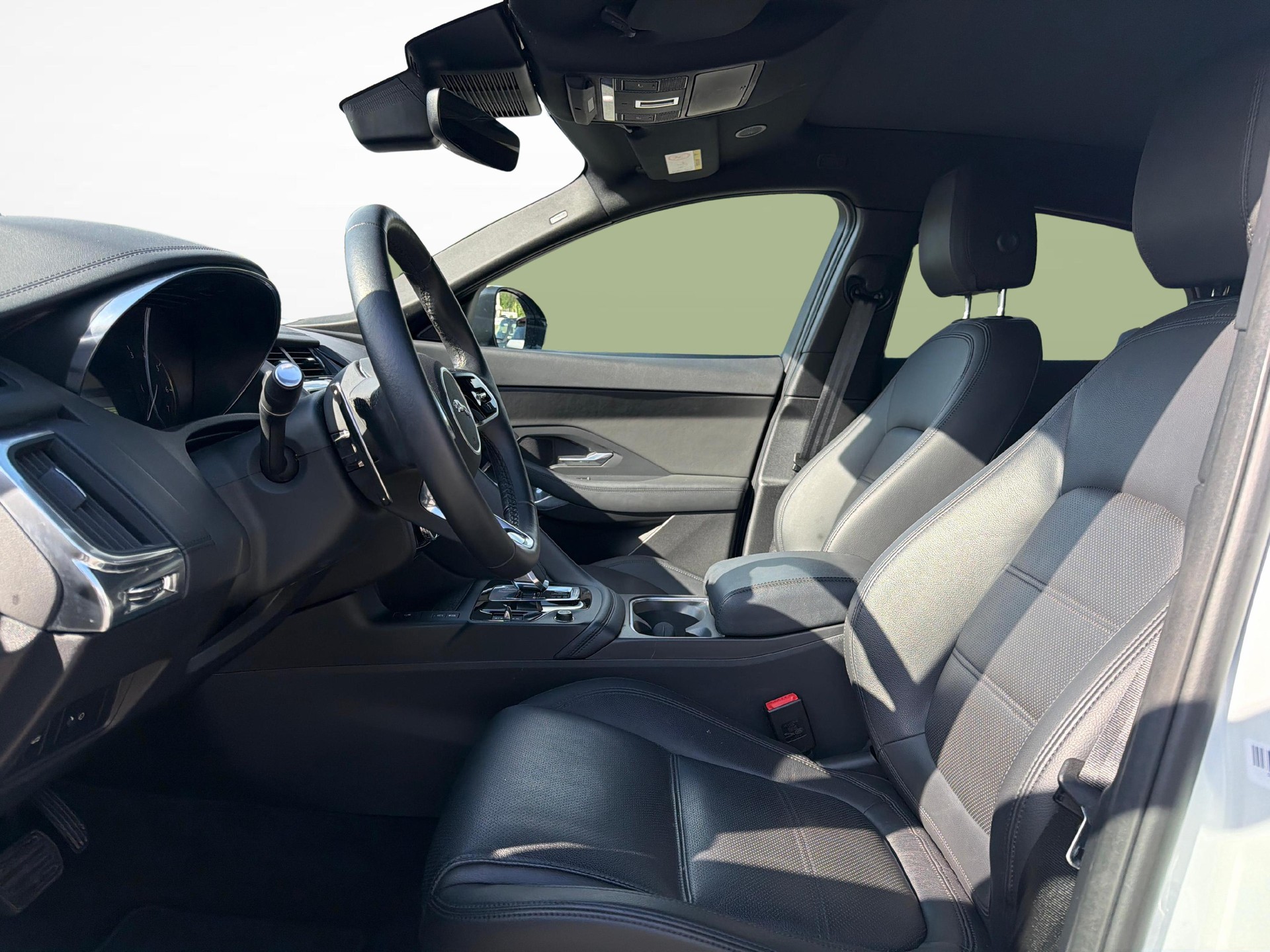 JAGUAR E-Pace 2.0 I4 200 S AWD-image-1