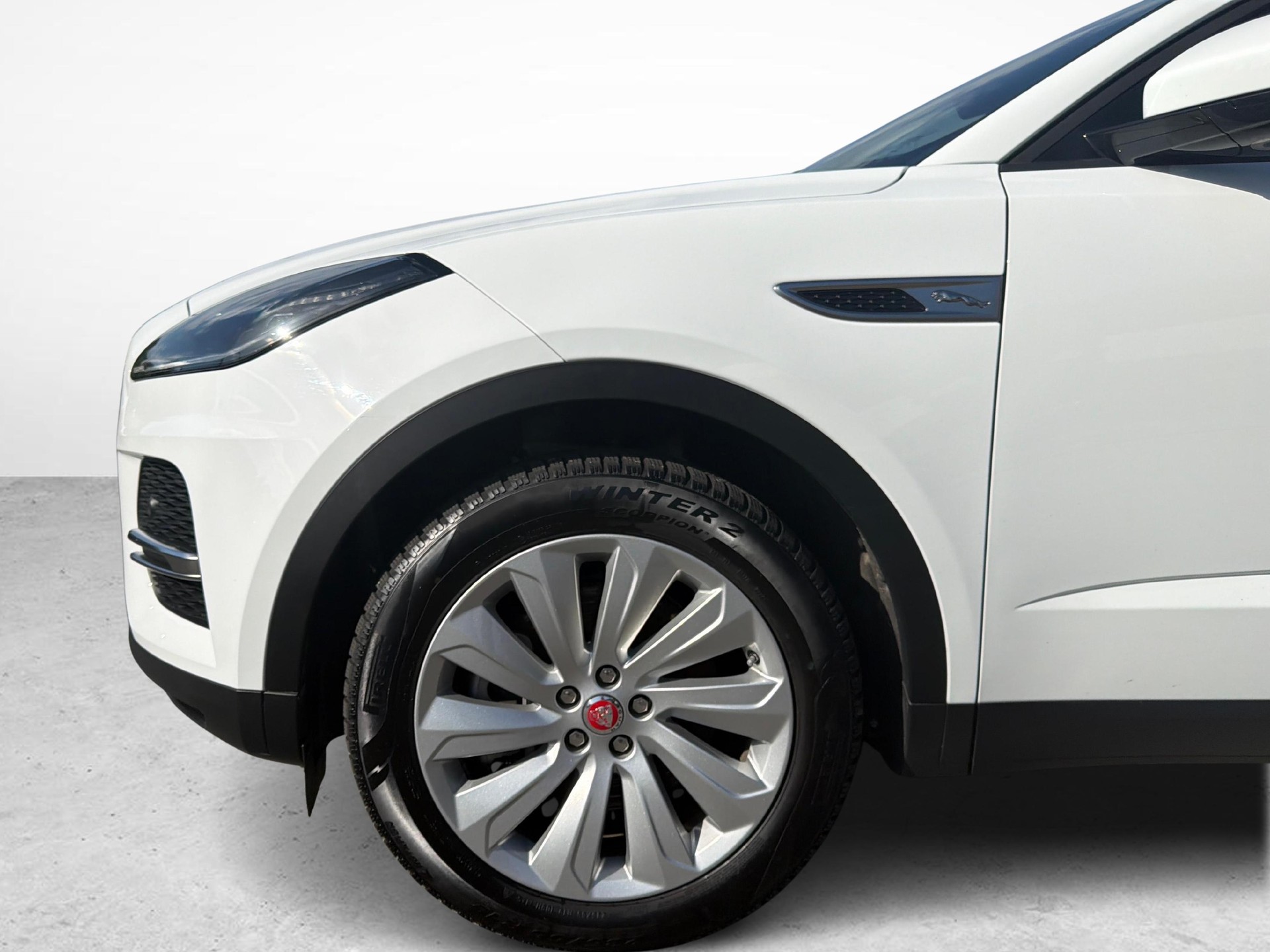 JAGUAR E-Pace 2.0 I4 200 S AWD-image-13