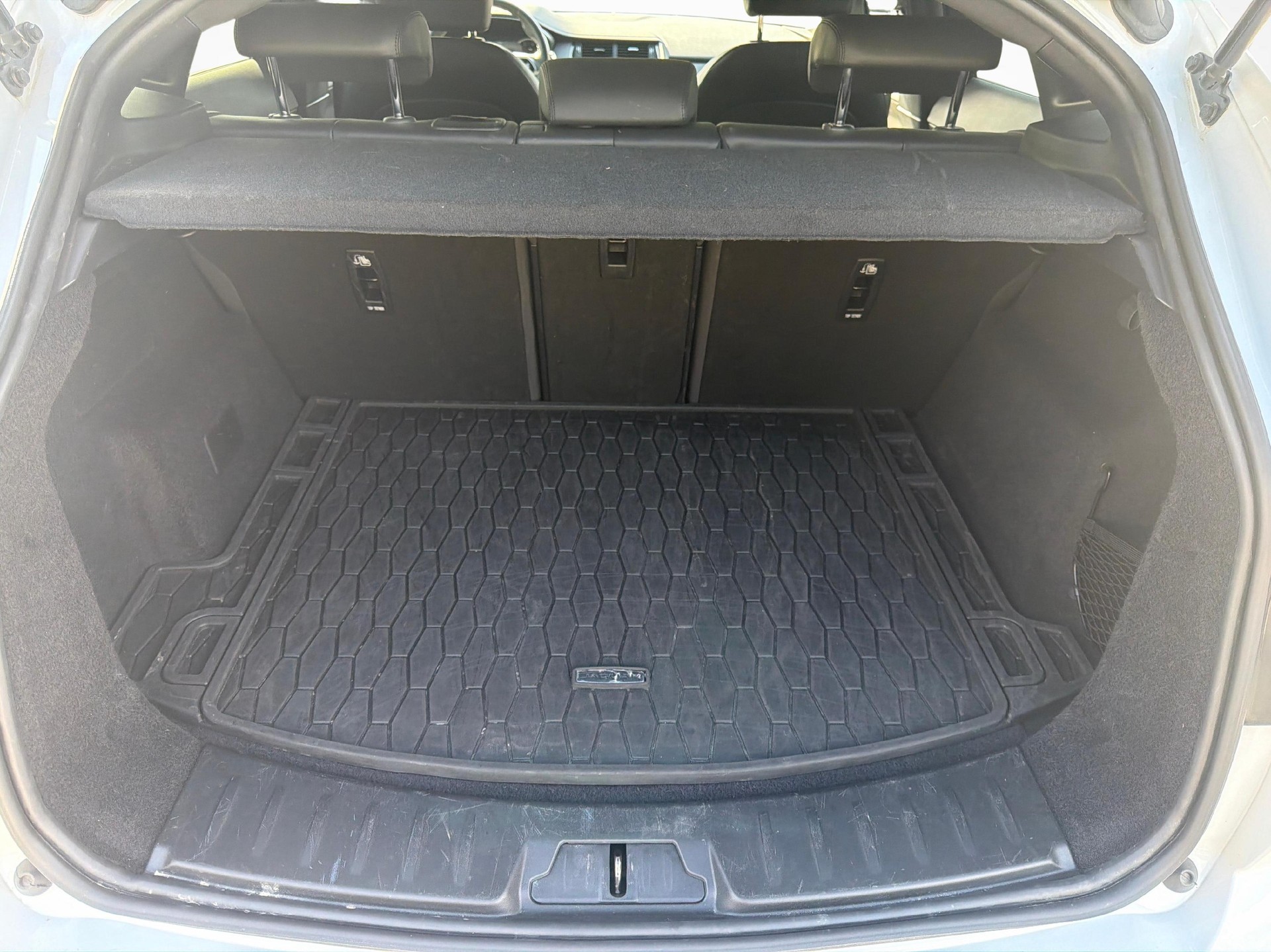 JAGUAR E-Pace 2.0 I4 200 S AWD-image-10