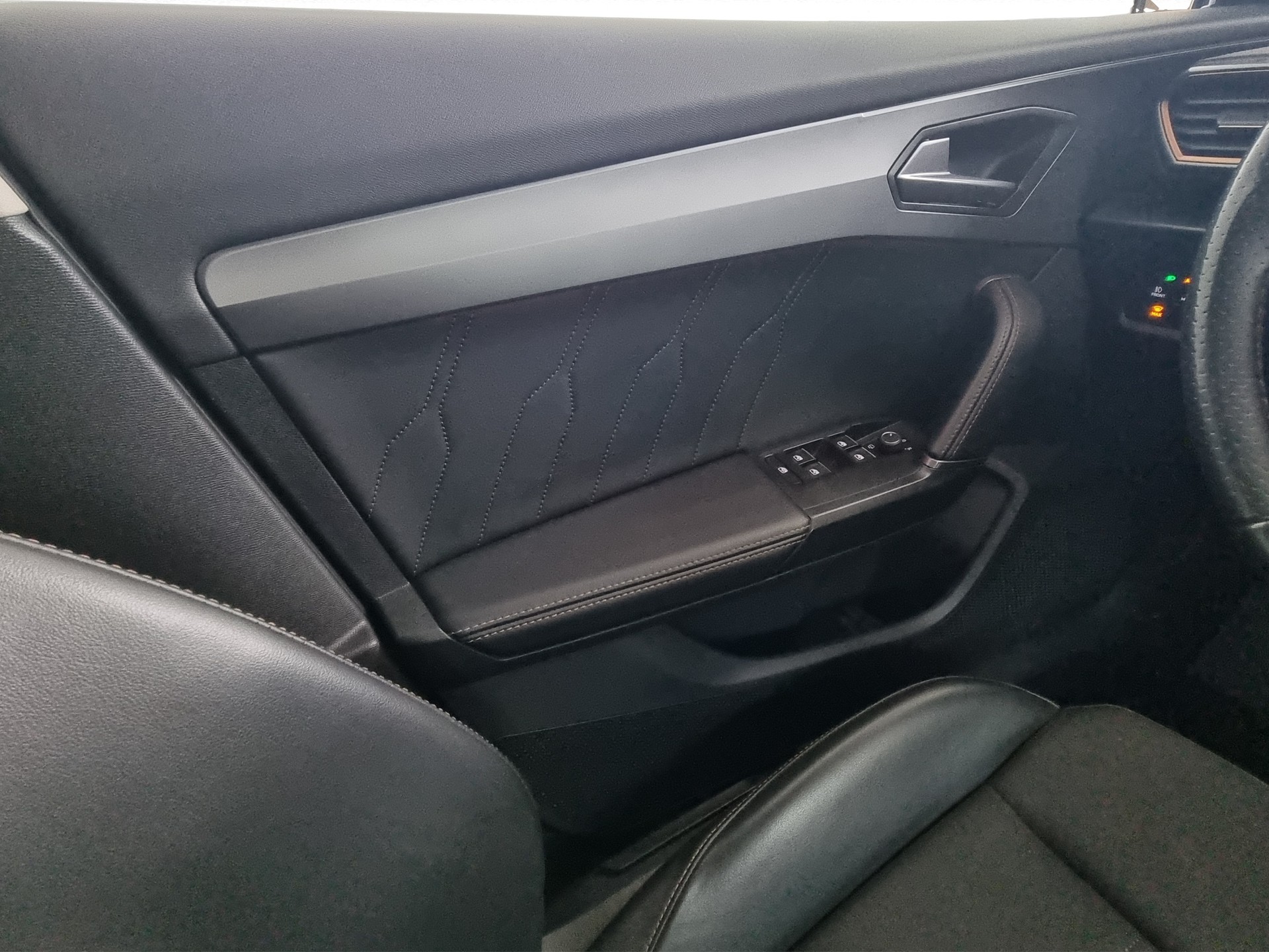 CUPRA Formentor 1.5 TSI DSG-image-11