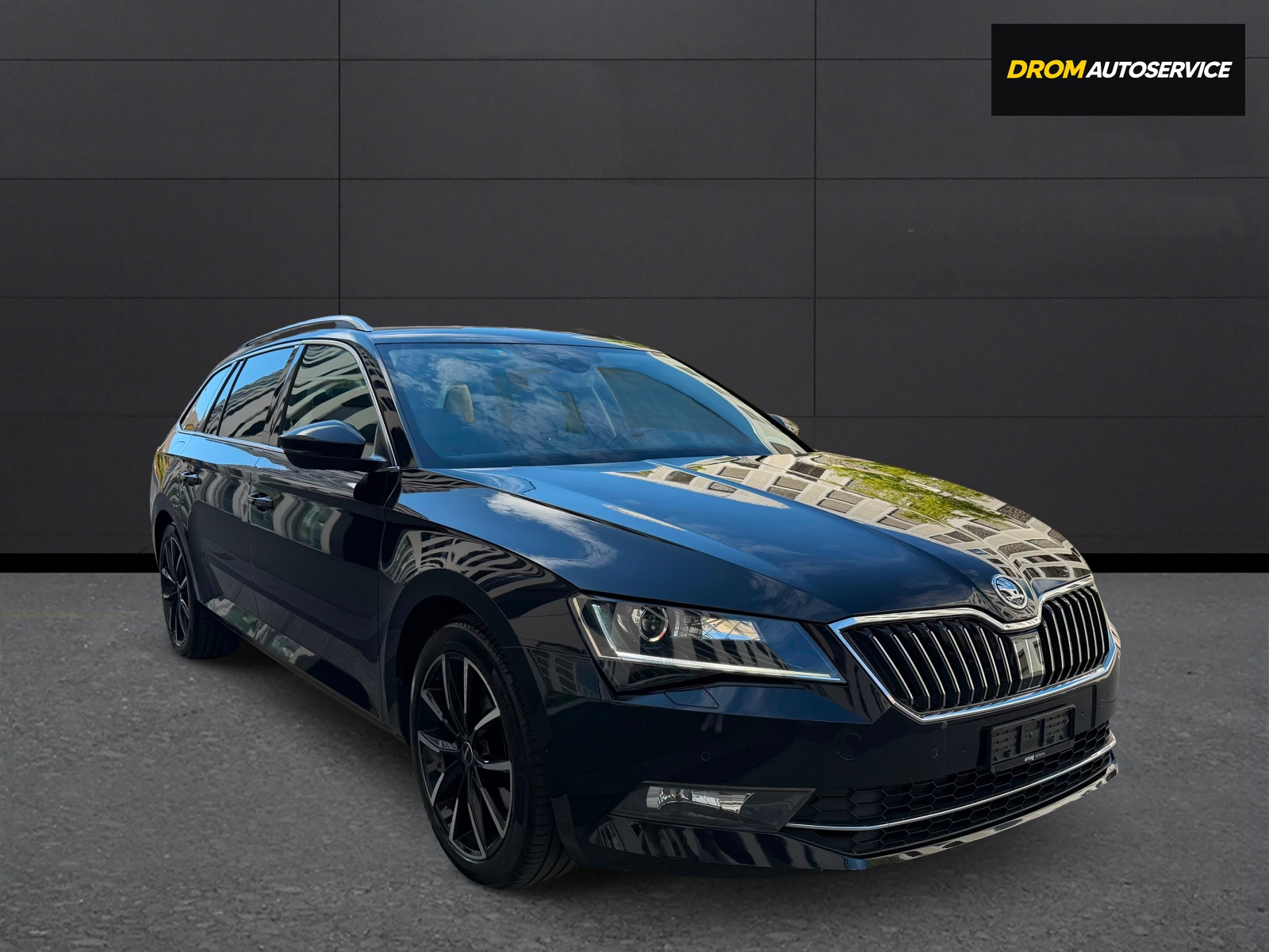 SKODA Superb Combi 2.0 TDi Style 4x4 DSG