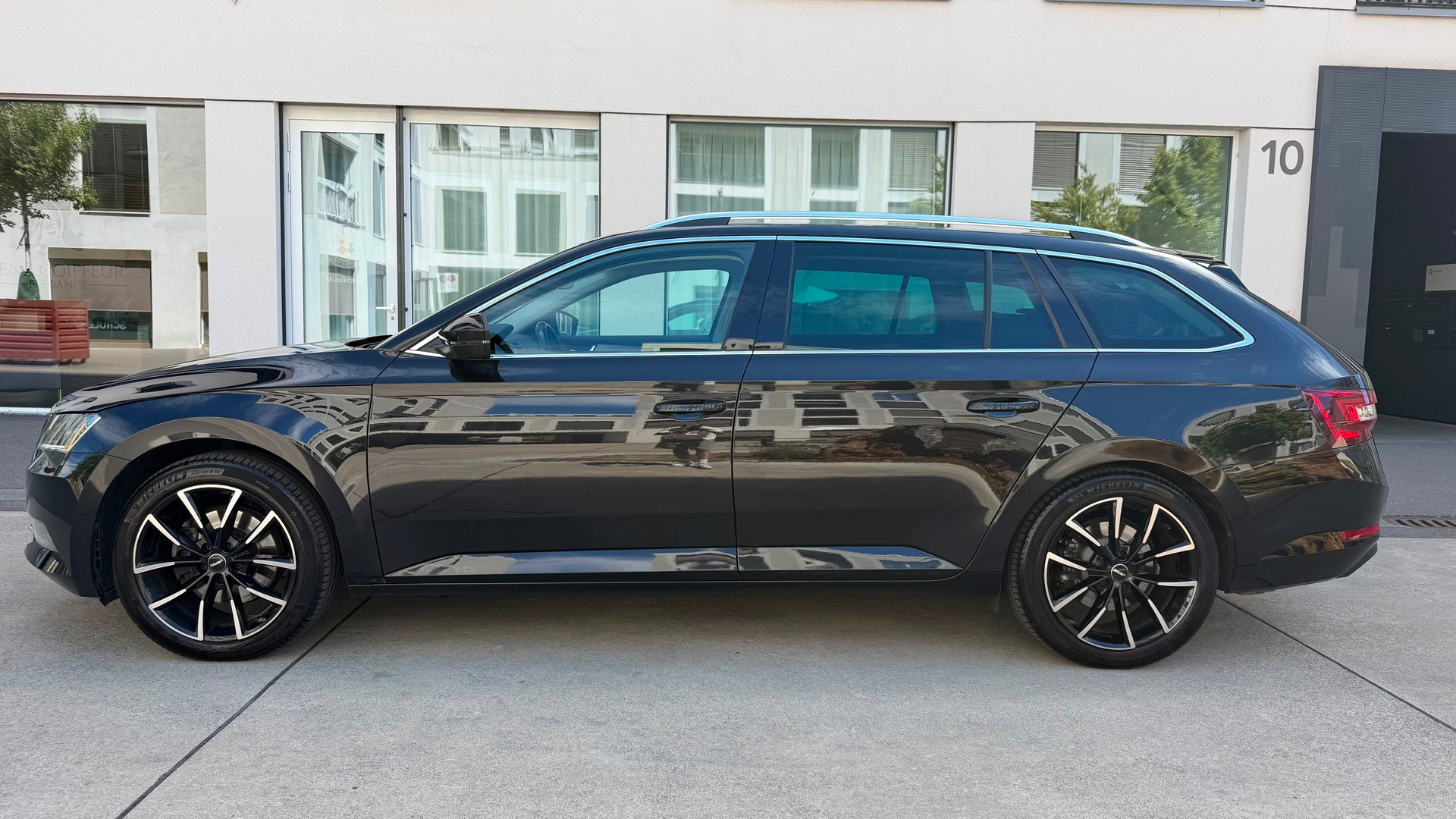 SKODA Superb Combi 2.0 TDi Style 4x4 DSG-image-7