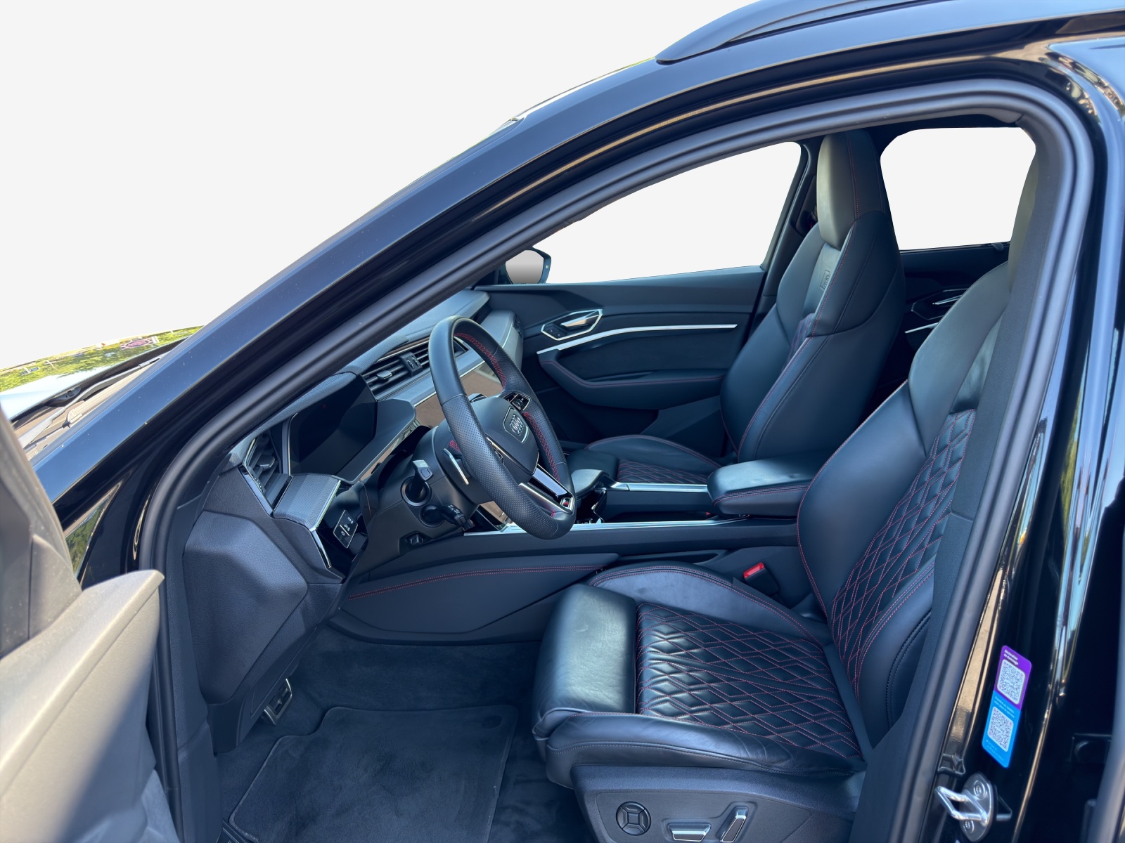 AUDI Q8 Sportback 55 e-tron Black Edition quattro-image-8