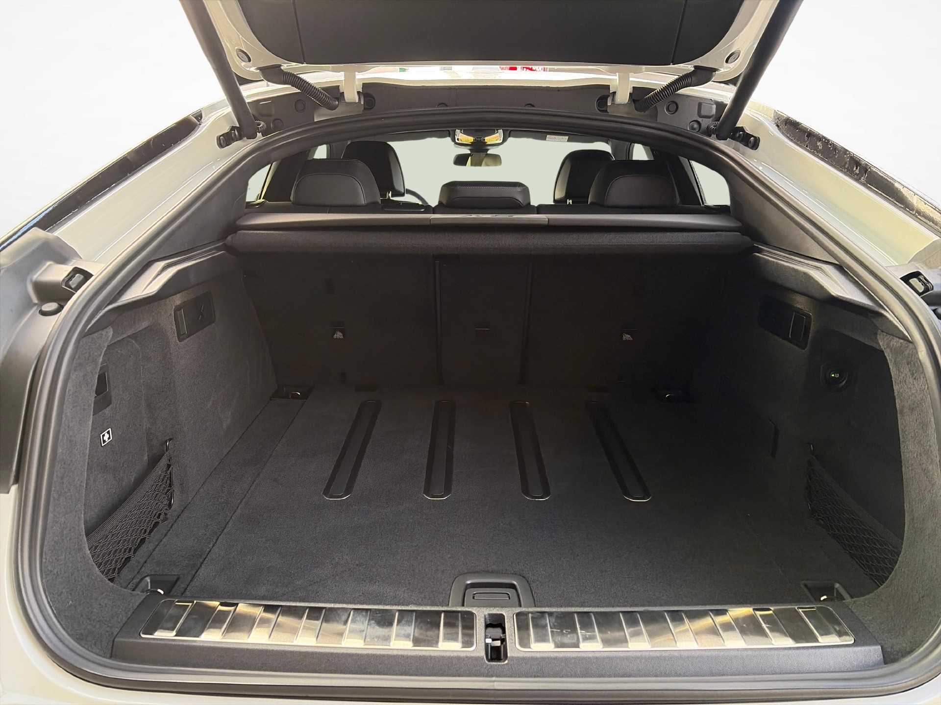 BMW X6 xDrive 40d-image-8
