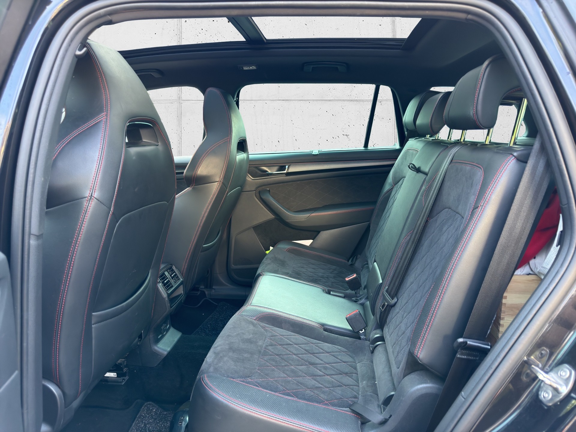 SKODA Kodiaq 2.0 Bi-TDI SCR RS 4x4 DSG-image-18