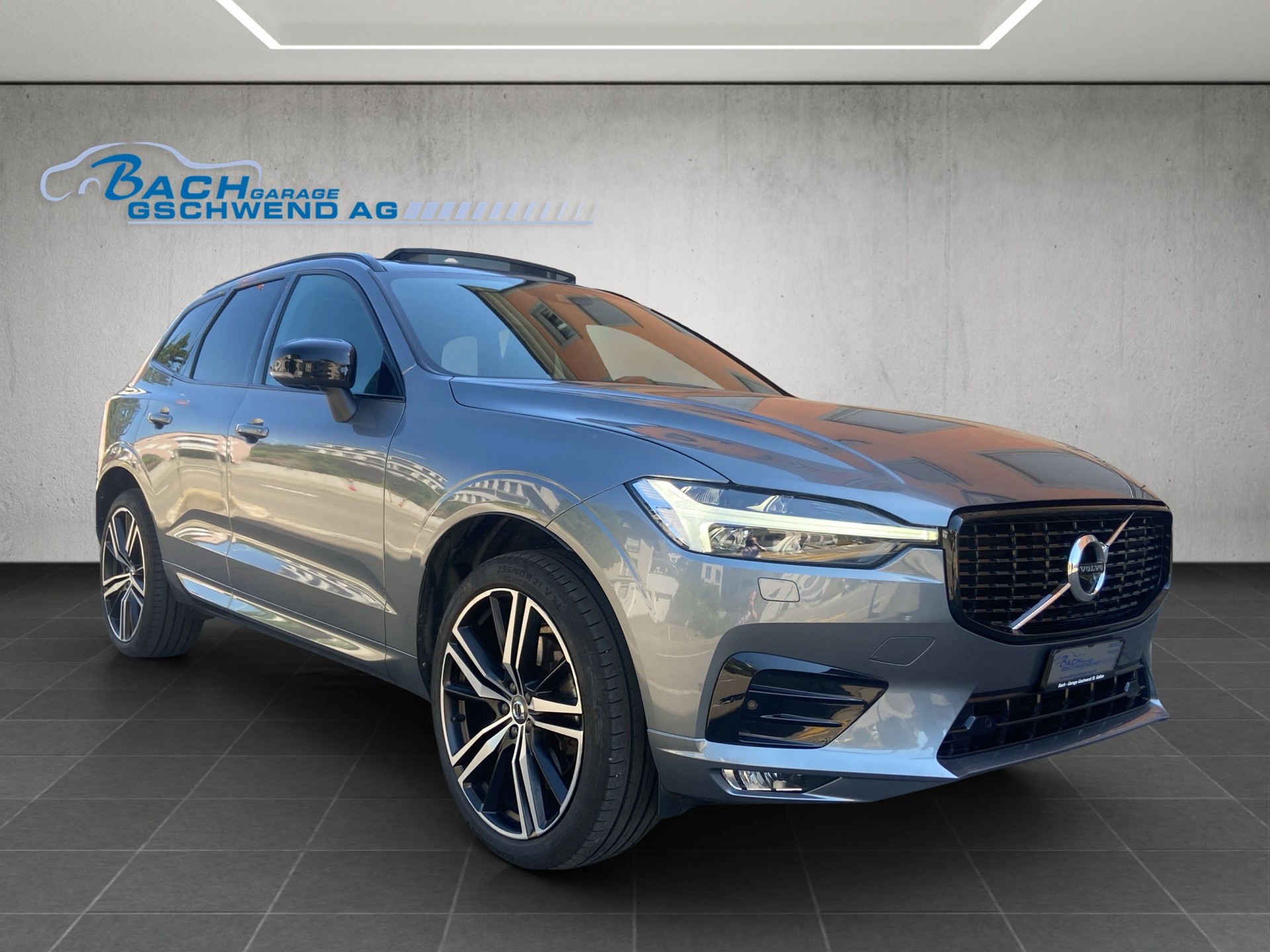 VOLVO XC60 B5 Benzin Mild Hybrid AWD R-Design Geartronic-showroom-element-1