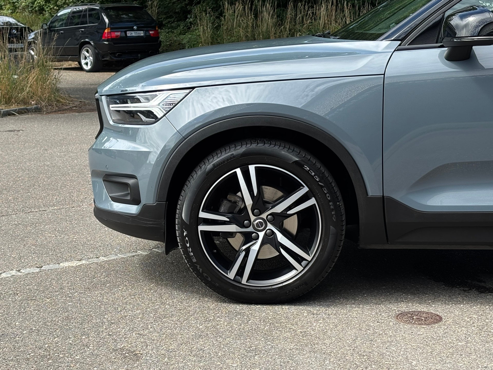 VOLVO XC40 2.0 T5 R-Design AWD-image-1