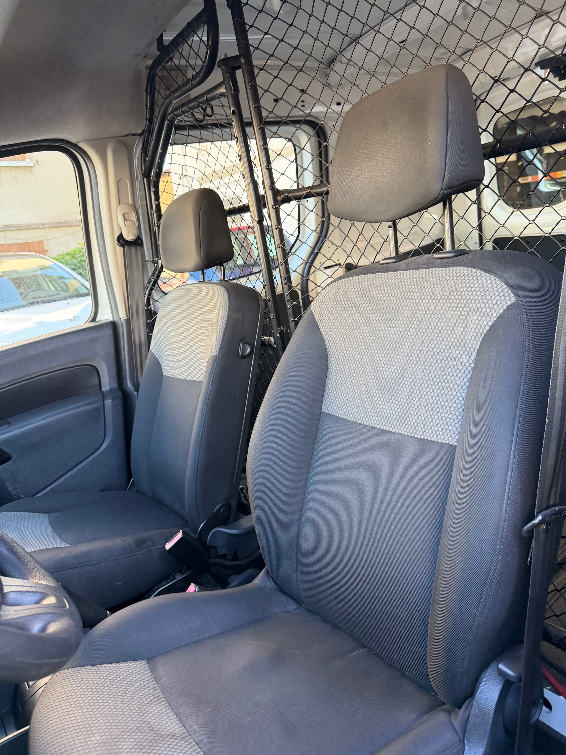RENAULT Kangoo Medium dCi 90 ENERGY Business-image-11