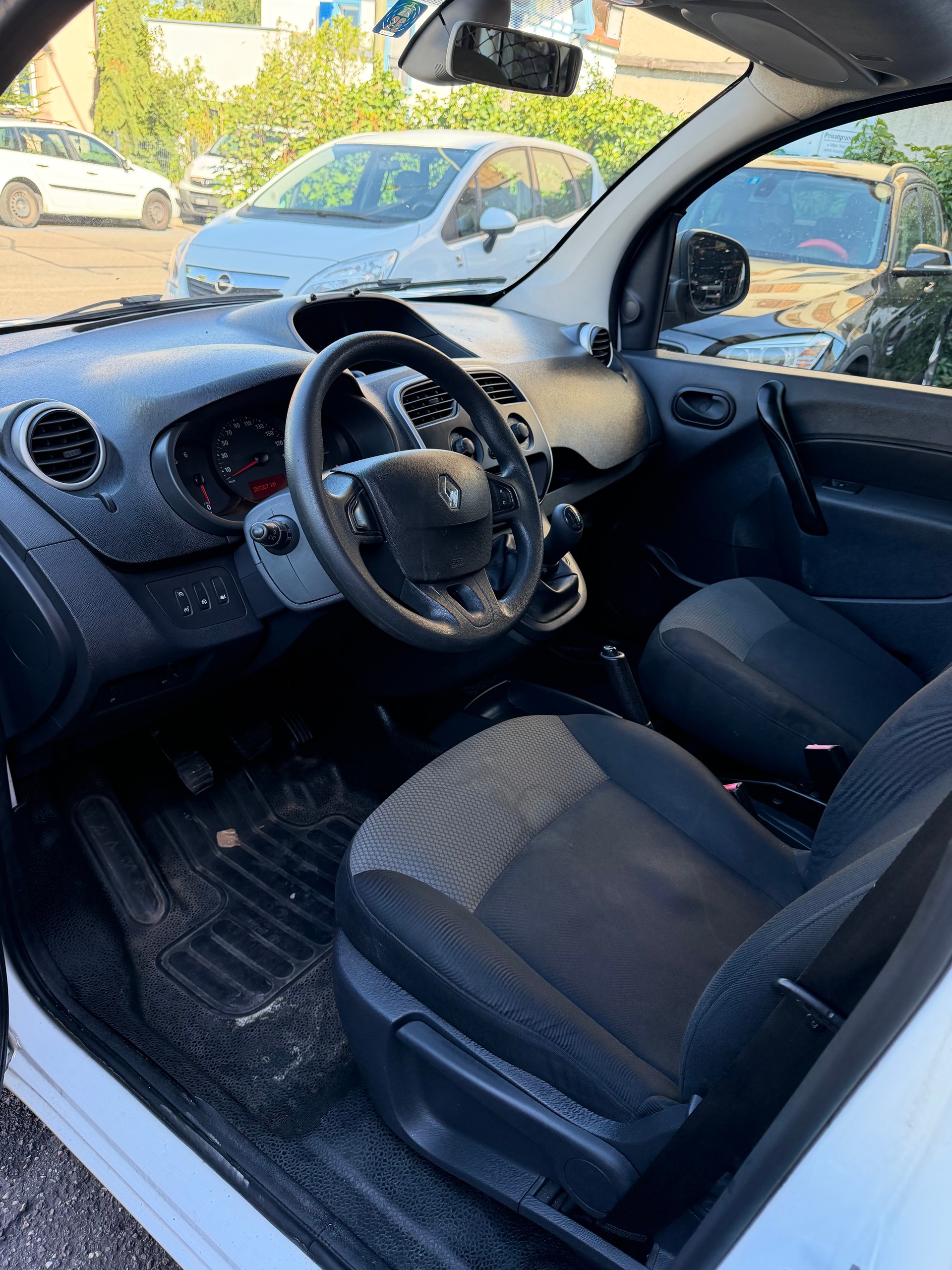 RENAULT Kangoo Medium dCi 90 ENERGY Business-image-8