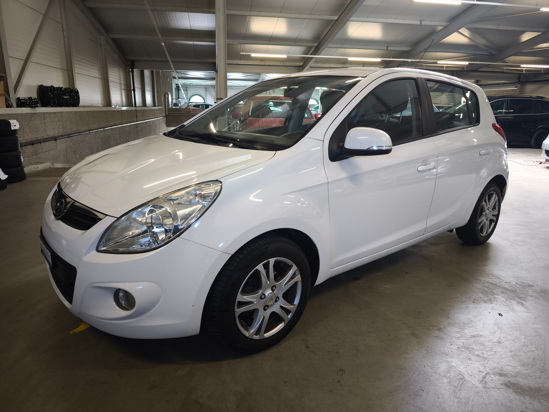 HYUNDAI i20 1.4 Style Automatic-image-5