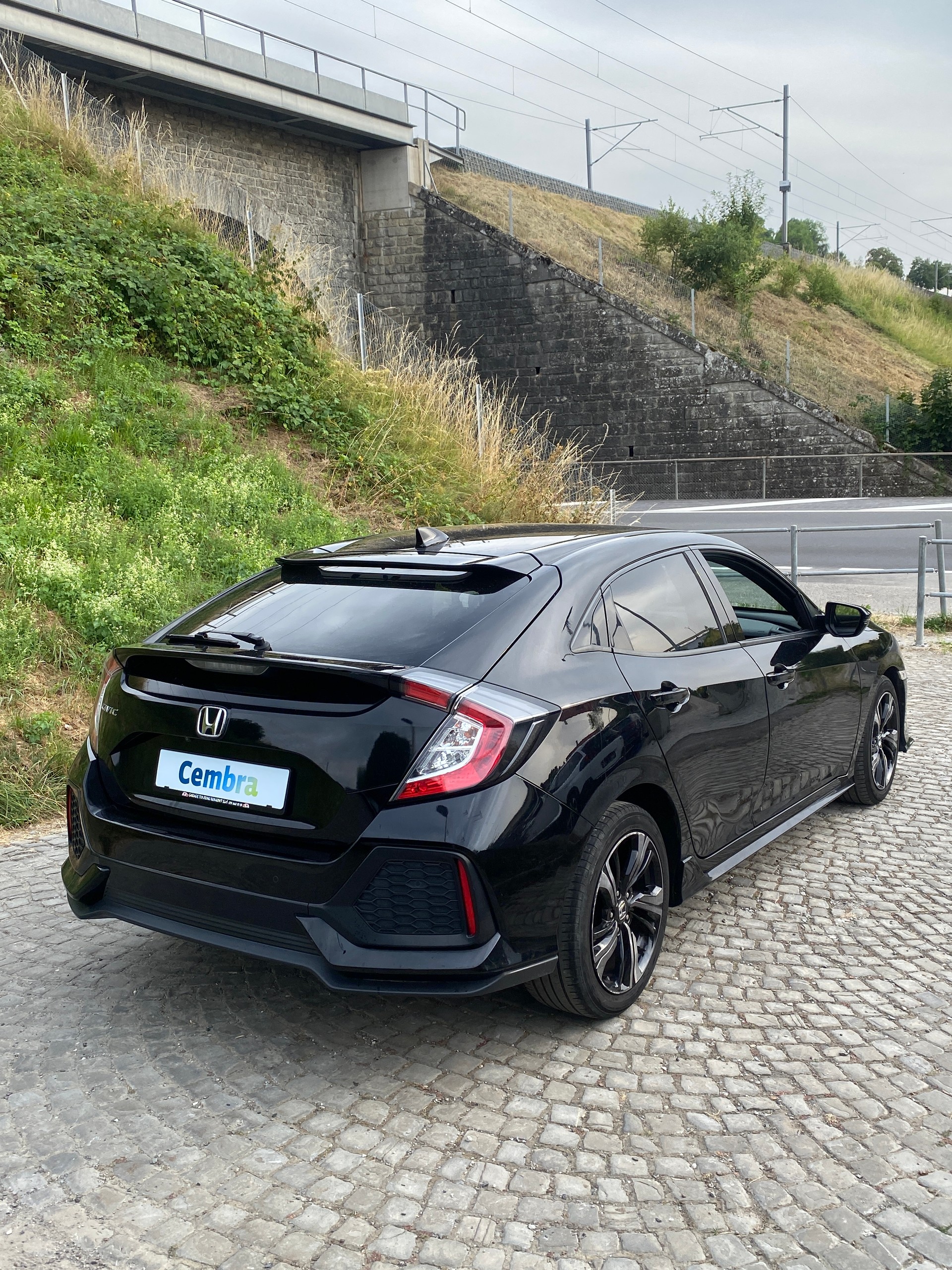 HONDA Civic 1.0 VTEC Executive Premium CVT-image-2