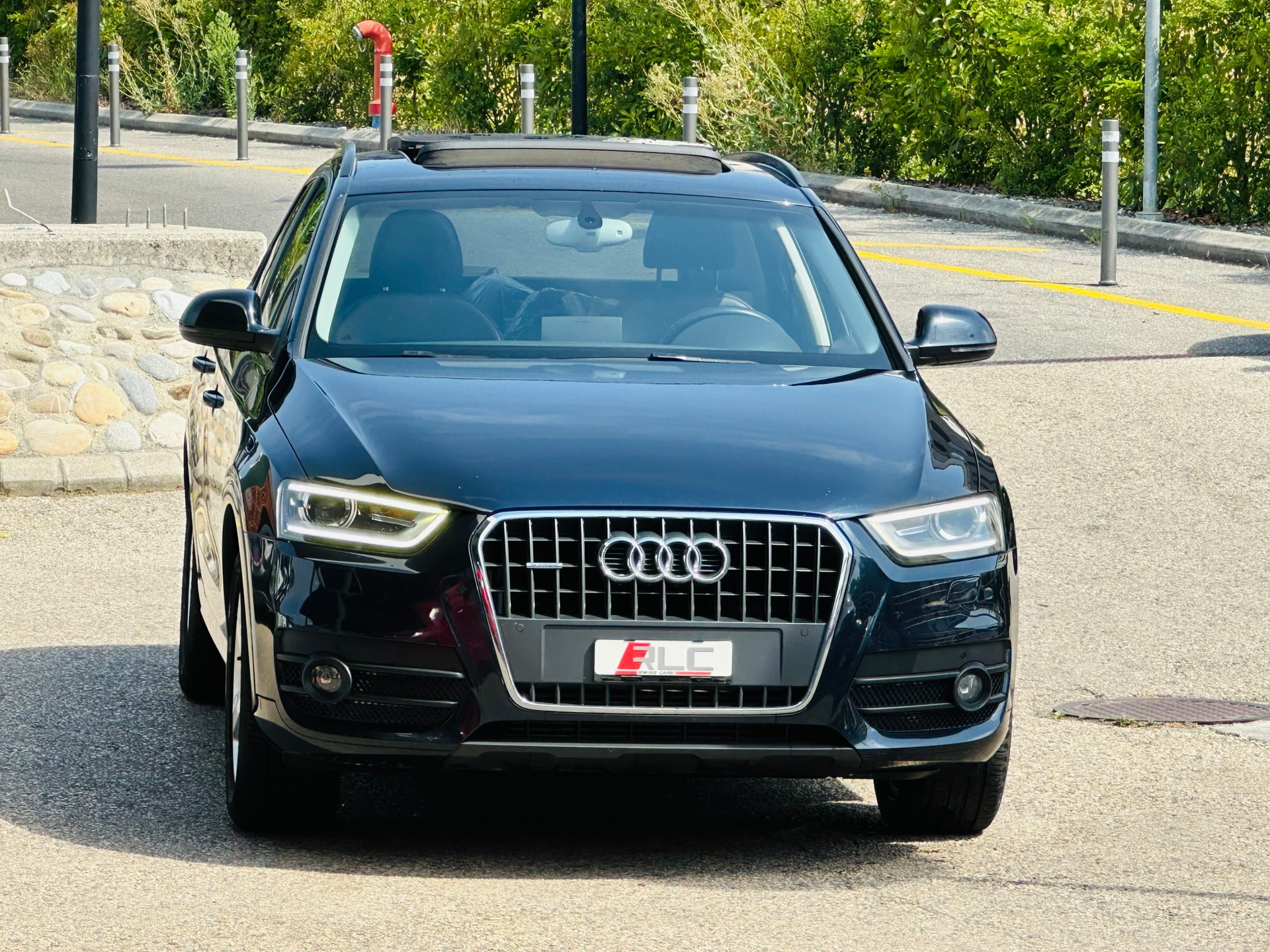 AUDI Q3 2.0 TFSI quattro S-tronic-image-5