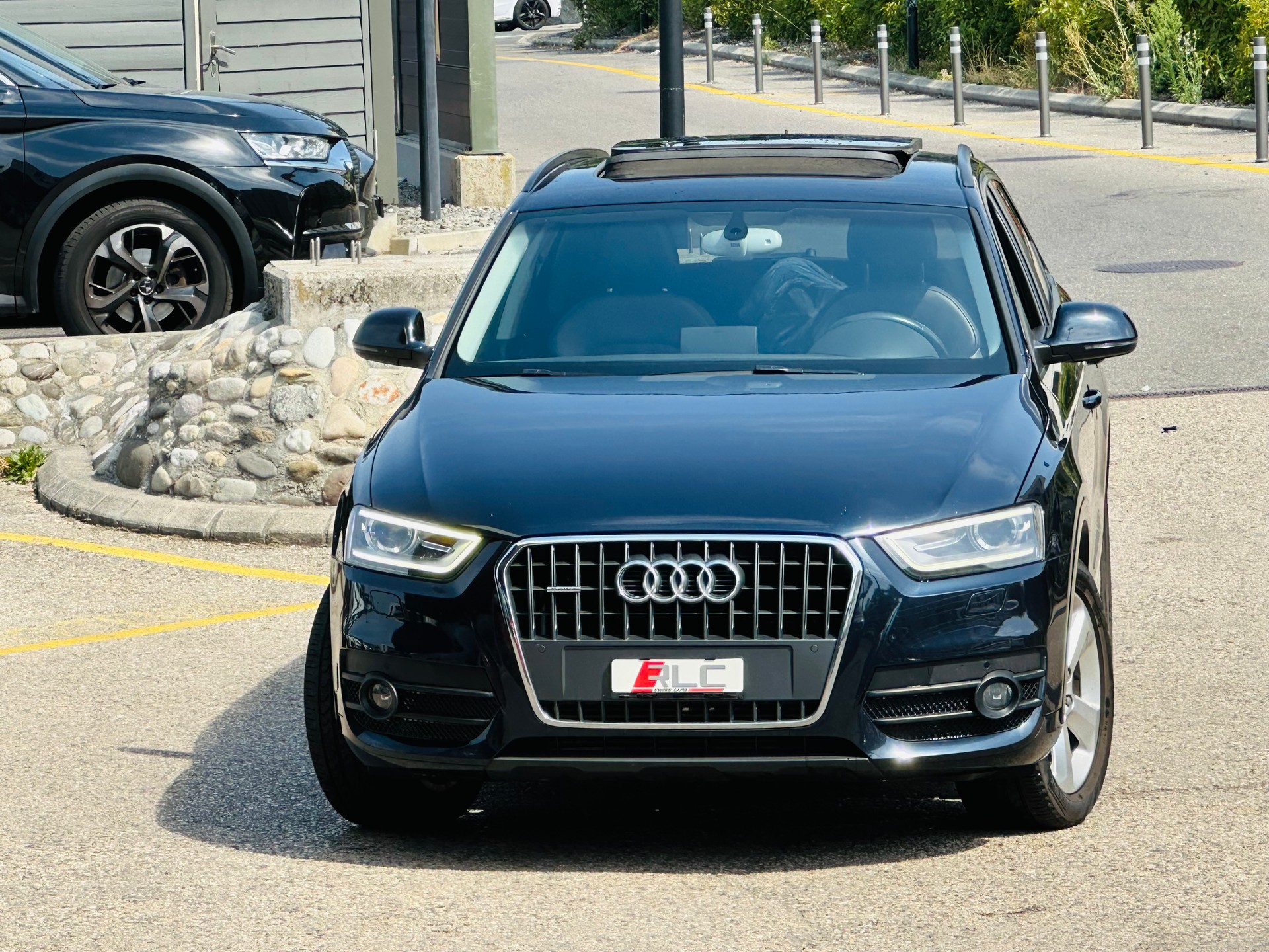 AUDI Q3 2.0 TFSI quattro S-tronic-image-0