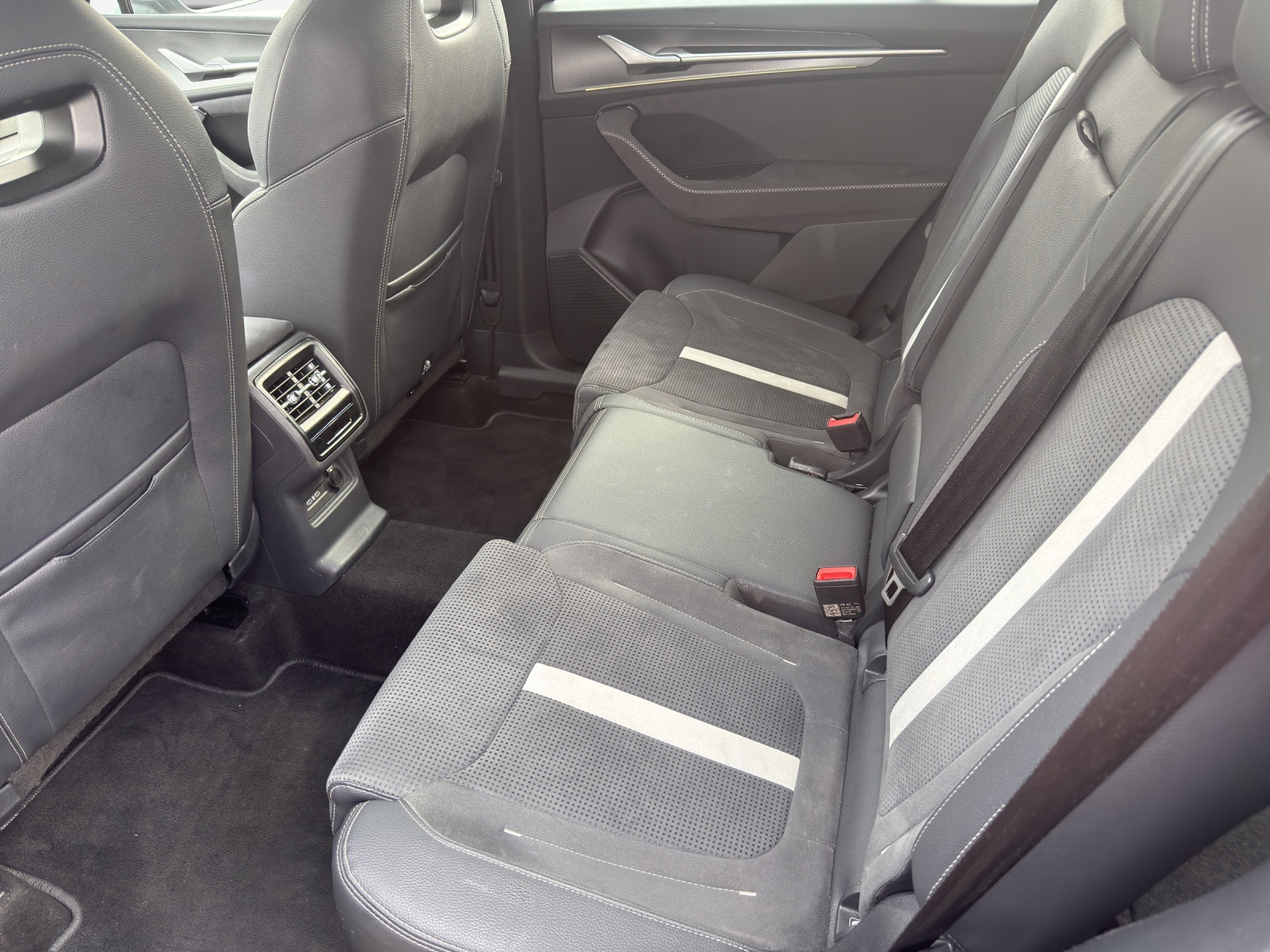 SKODA Kodiaq 1.5 TSI PHEV Sportline-image-11
