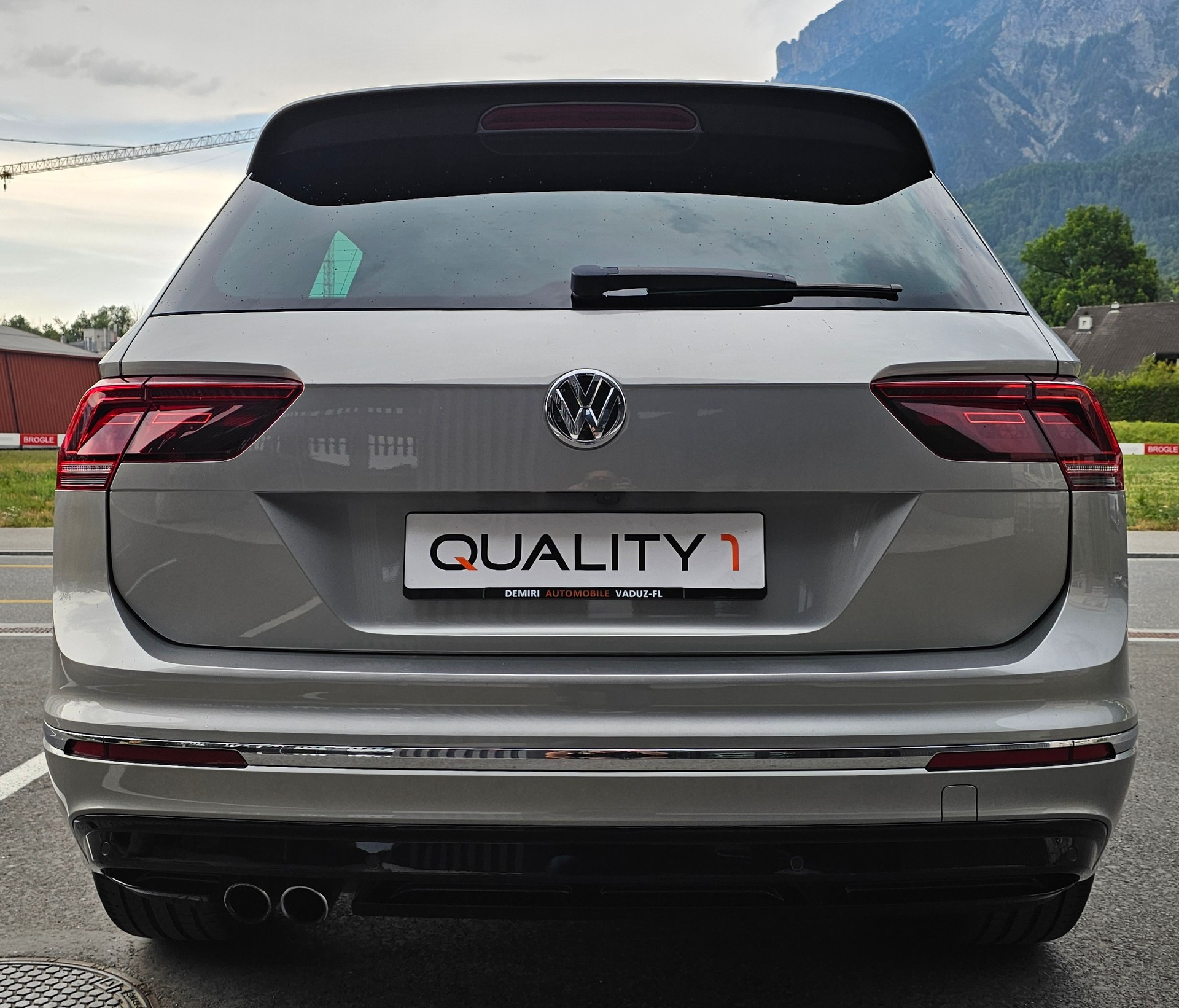 VW Tiguan 2.0TSI Highline R-Line 4Motion DSG-image-7