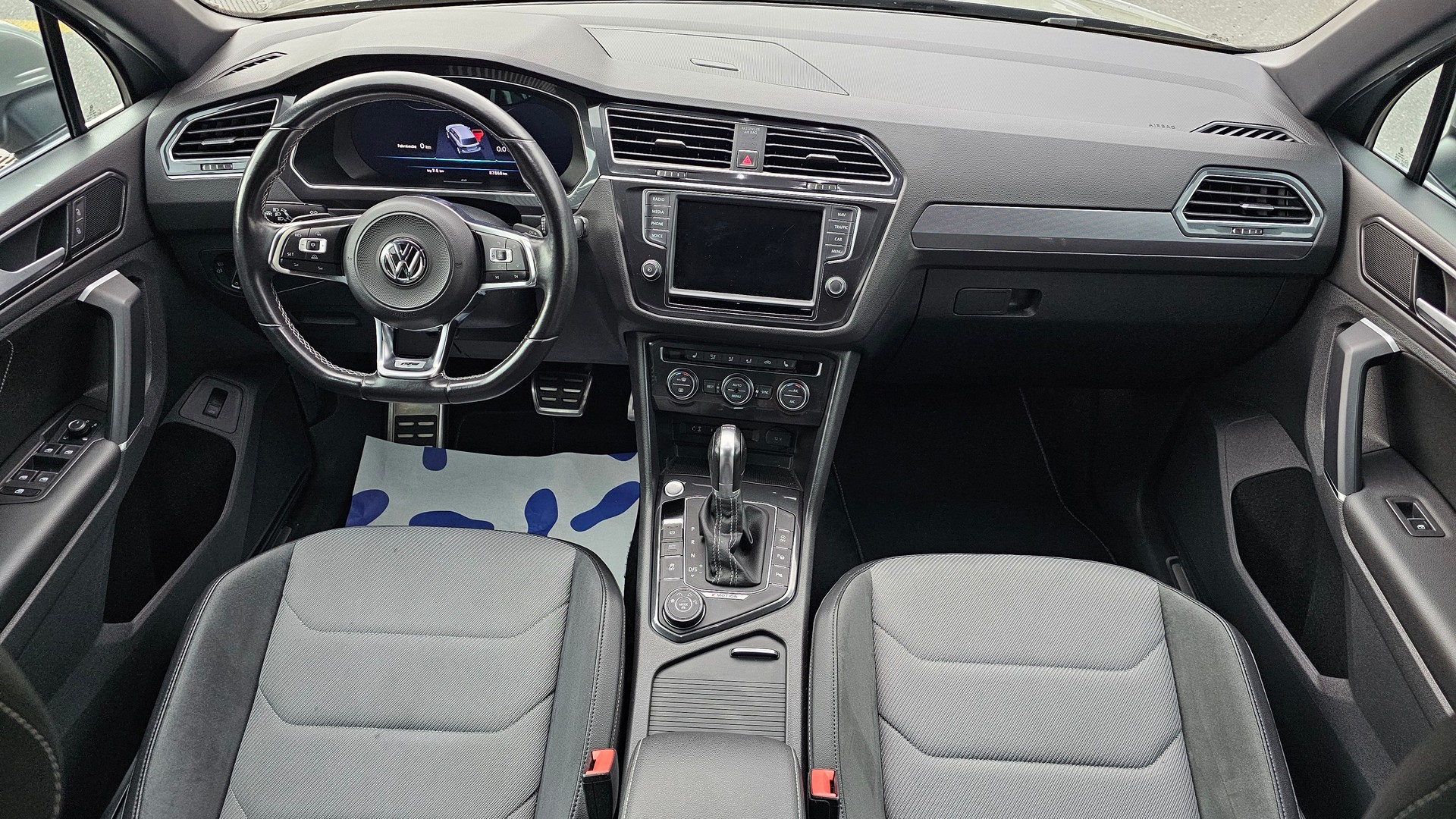 VW Tiguan 2.0TSI Highline R-Line 4Motion DSG-image-8