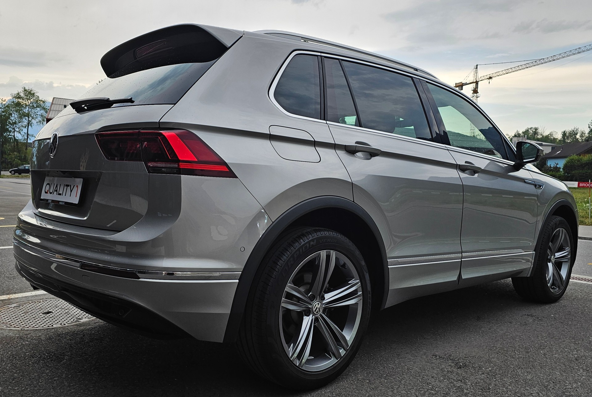VW Tiguan 2.0TSI Highline R-Line 4Motion DSG-image-5