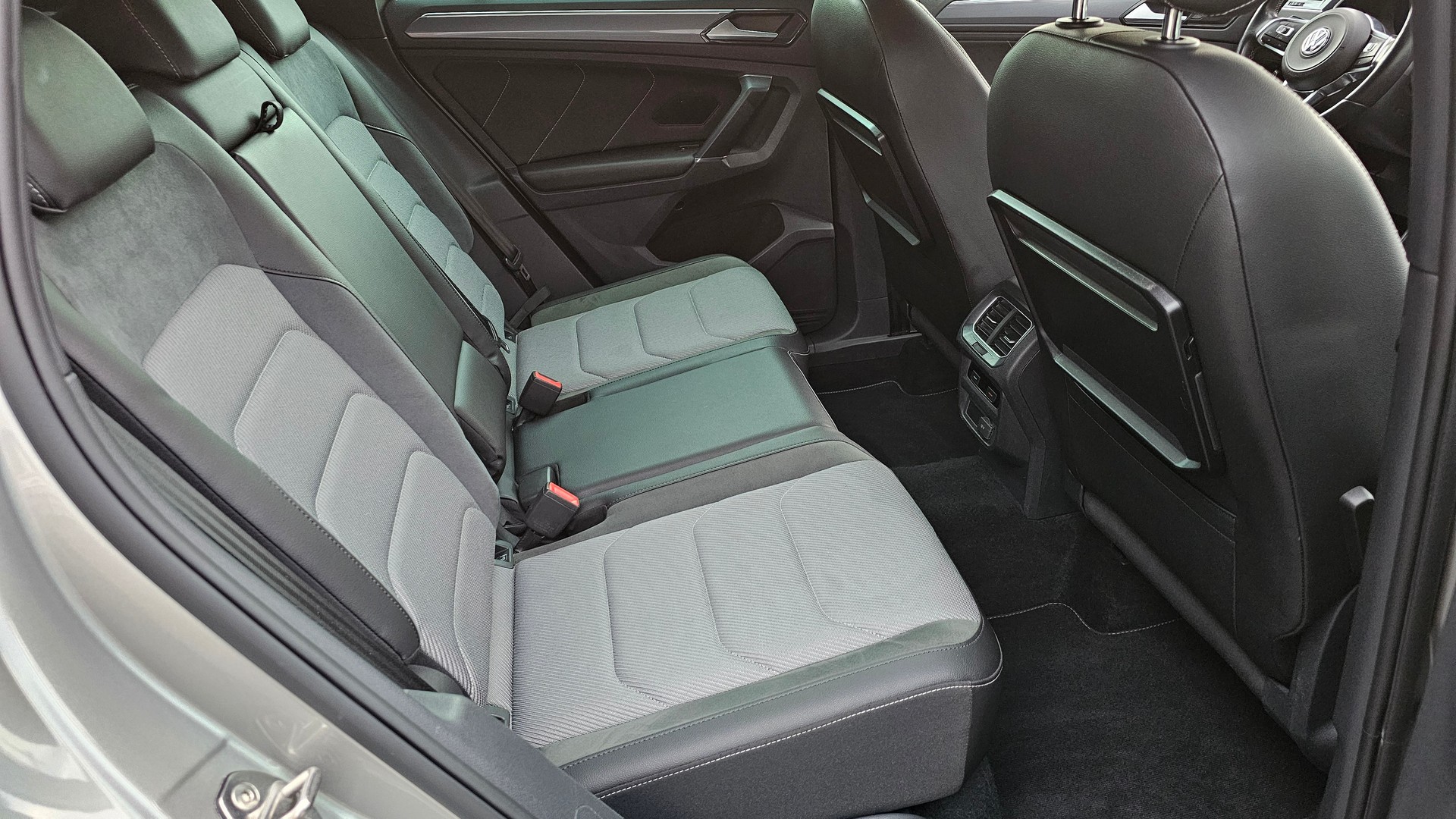 VW Tiguan 2.0TSI Highline R-Line 4Motion DSG-image-12