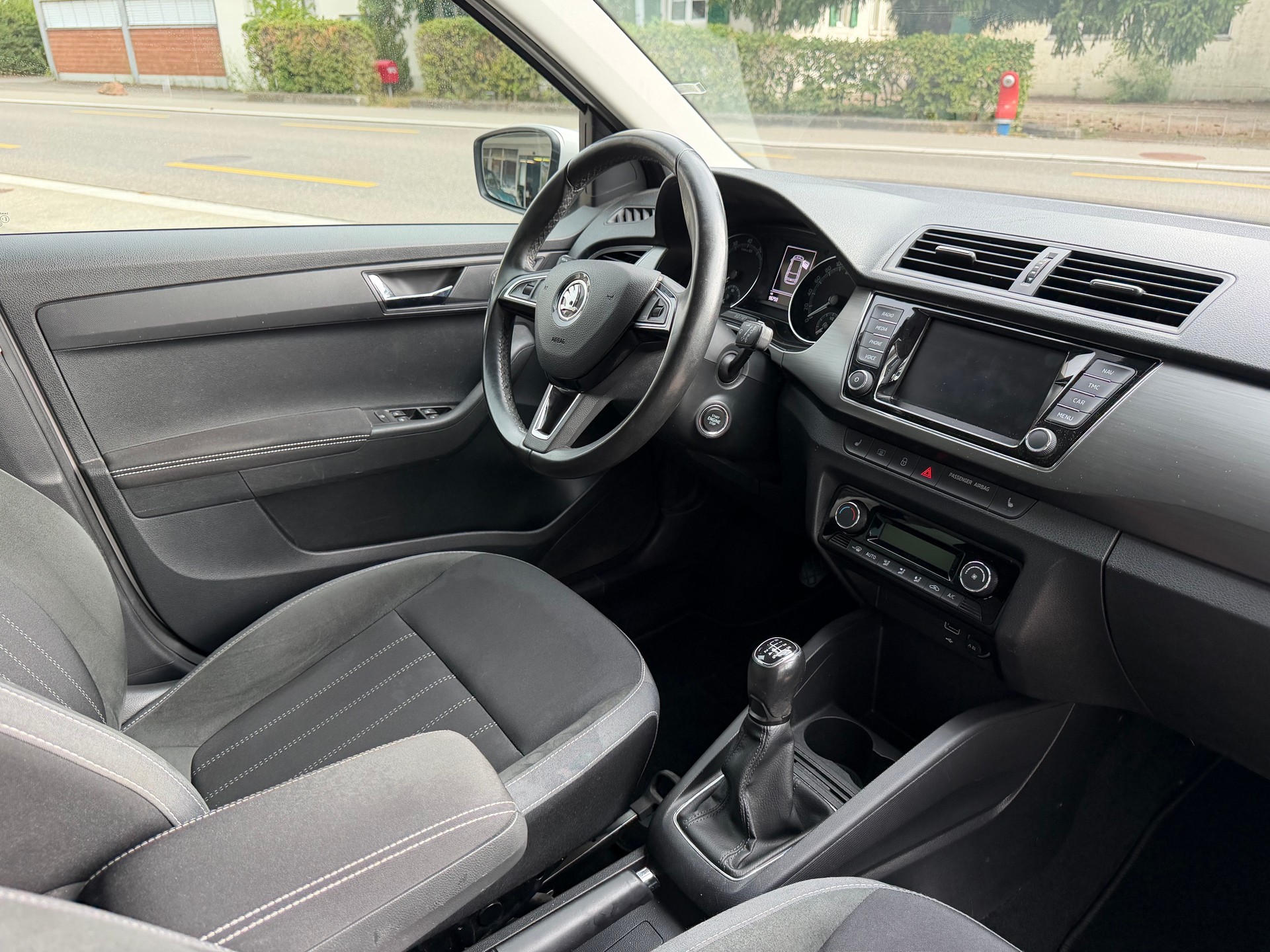 SKODA Fabia Combi 1.0 TSI Style-image-12