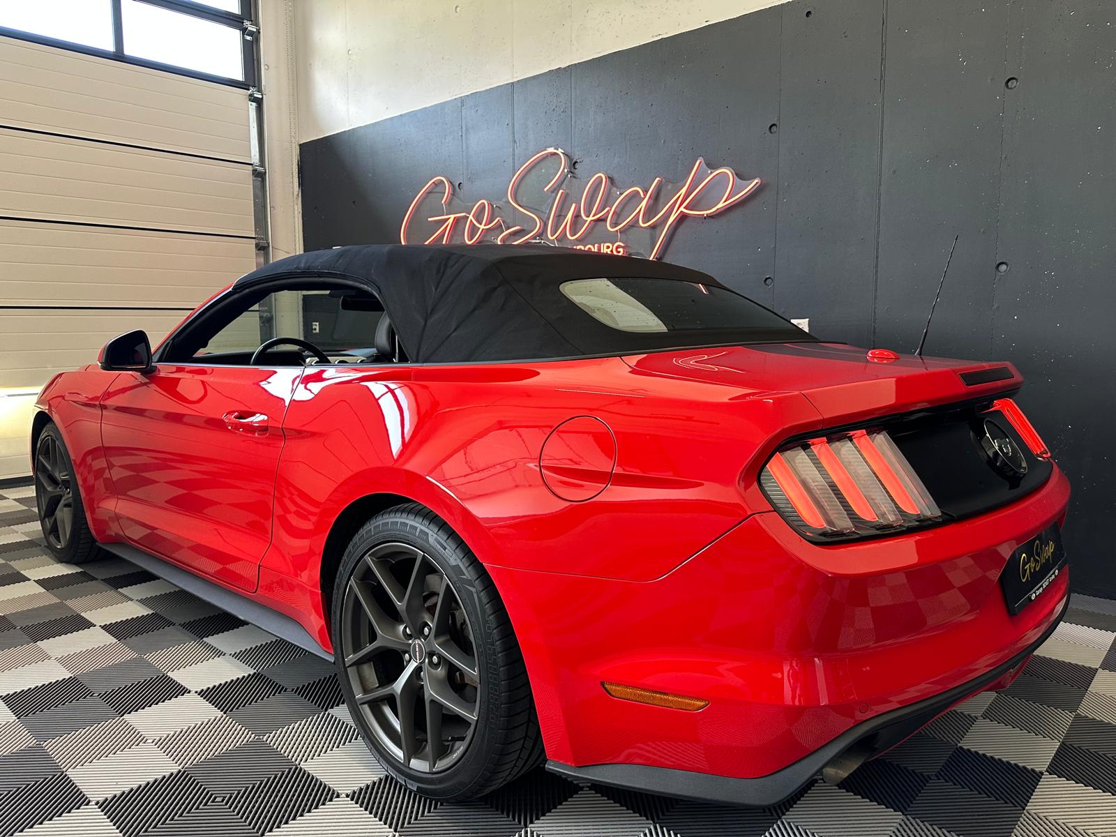 FORD Mustang Convertible 2.3-image-3