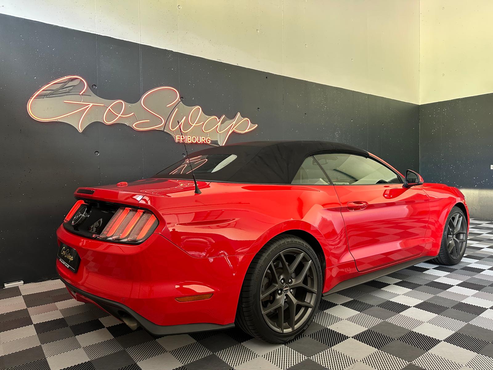 FORD Mustang Convertible 2.3-image-5