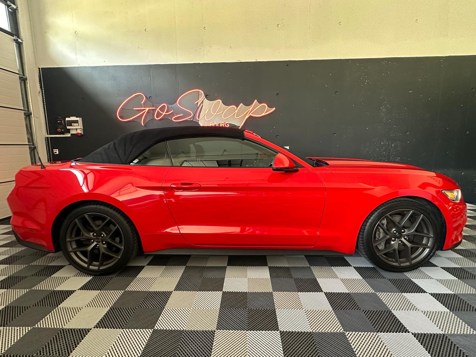 FORD Mustang Convertible 2.3-image-6