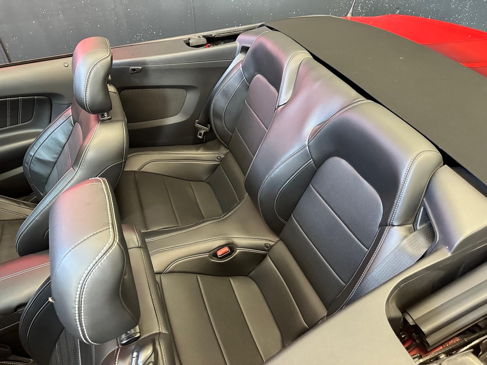 FORD Mustang Convertible 2.3-image-15
