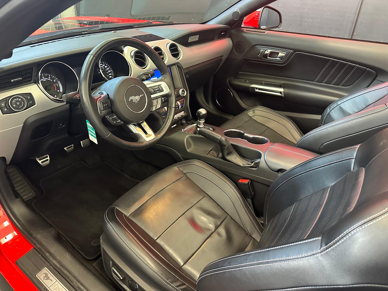 FORD Mustang Convertible 2.3-image-1