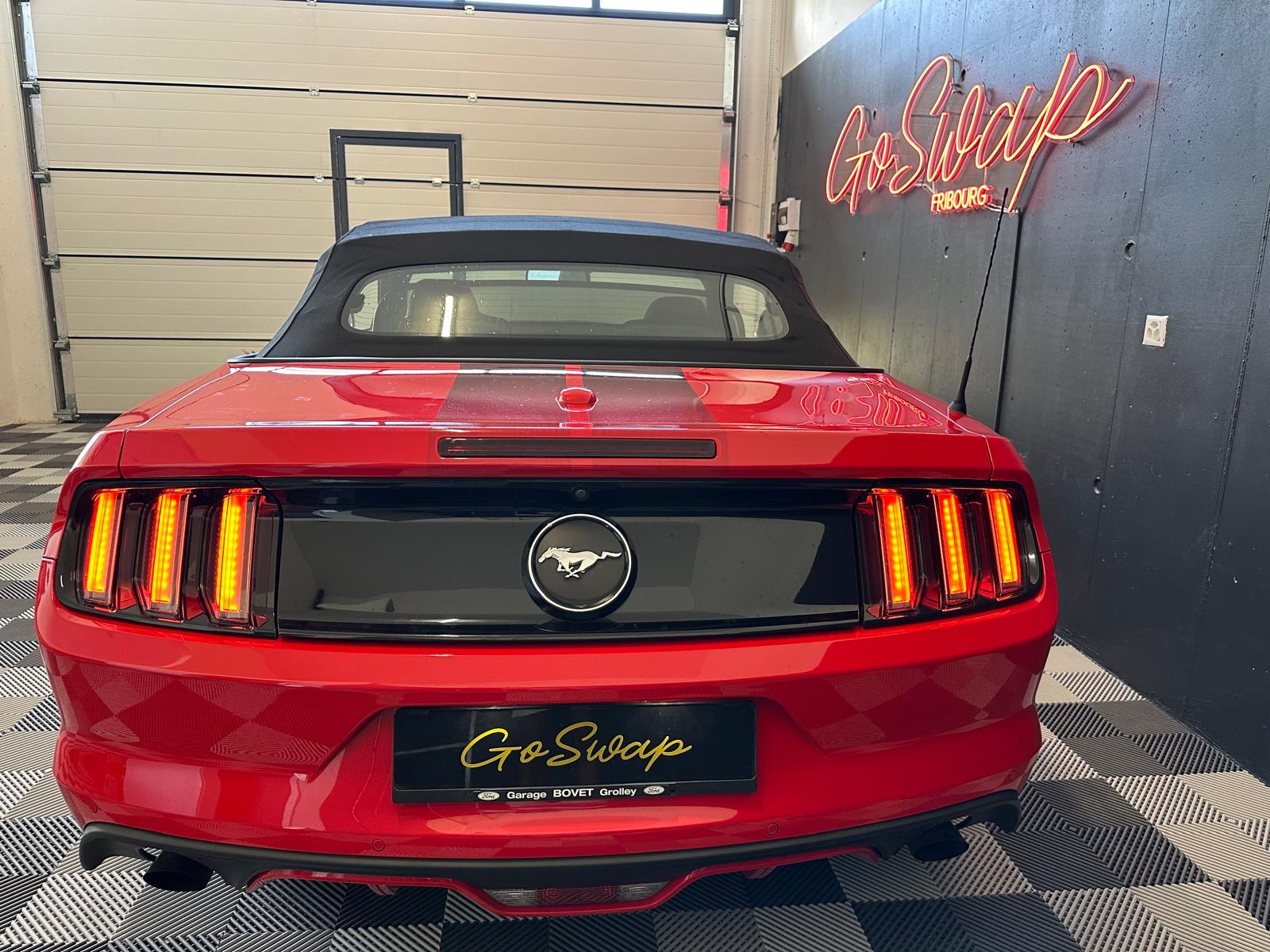 FORD Mustang Convertible 2.3-image-4