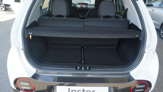 HYUNDAI Inster 49kWh Amplia-image-8