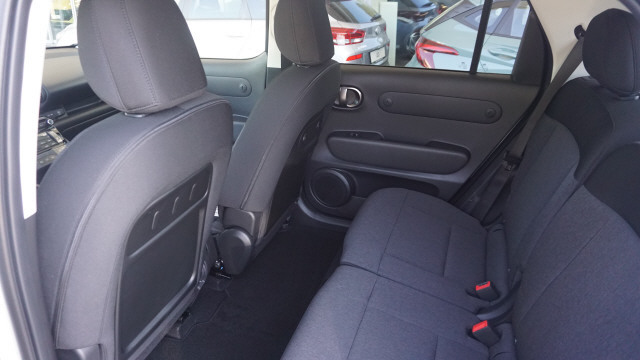 HYUNDAI Inster 49kWh Amplia-image-9