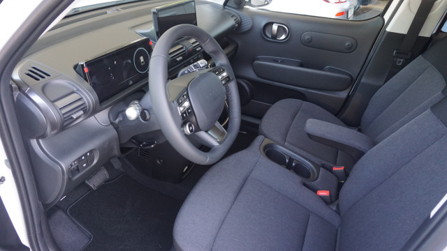 HYUNDAI Inster 49kWh Amplia-image-10