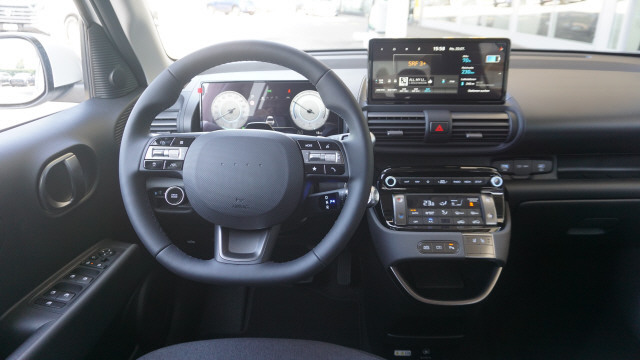HYUNDAI Inster 49kWh Amplia-image-11