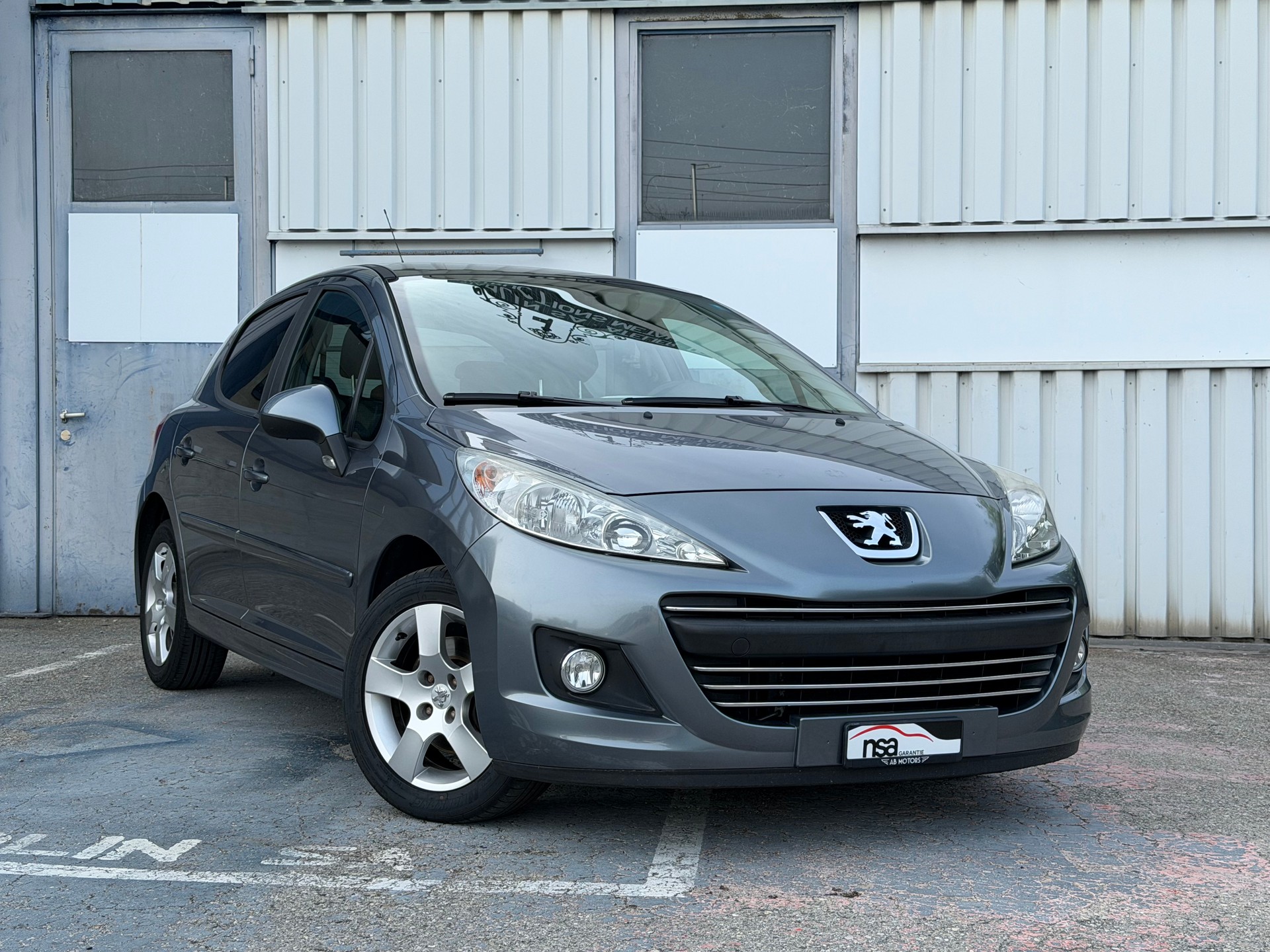 PEUGEOT 207 1.6 16V Sport Automatic-image-3