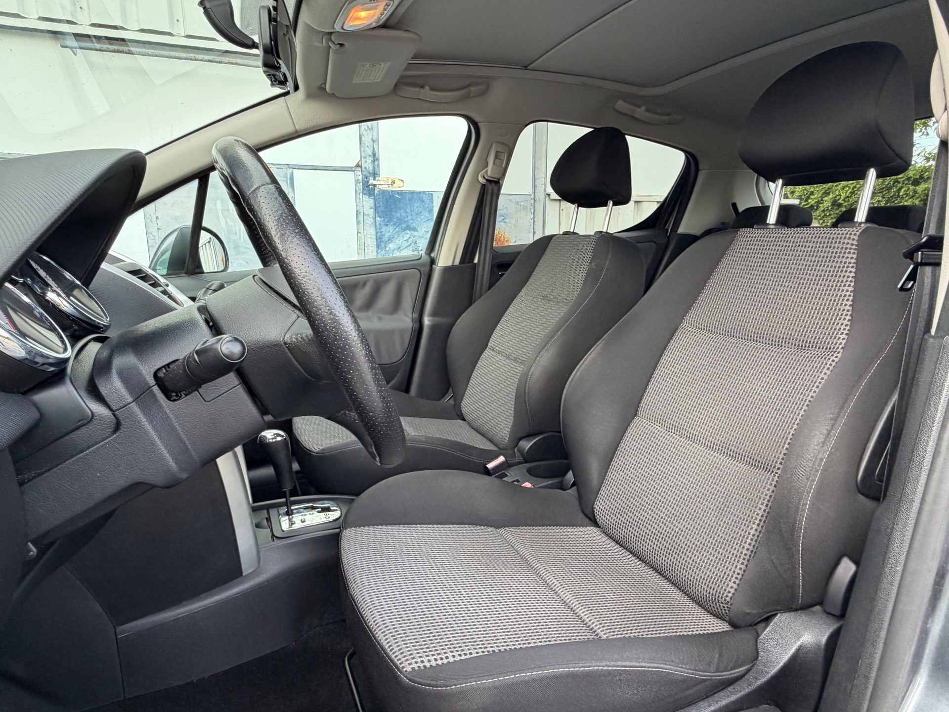 PEUGEOT 207 1.6 16V Sport Automatic-image-13