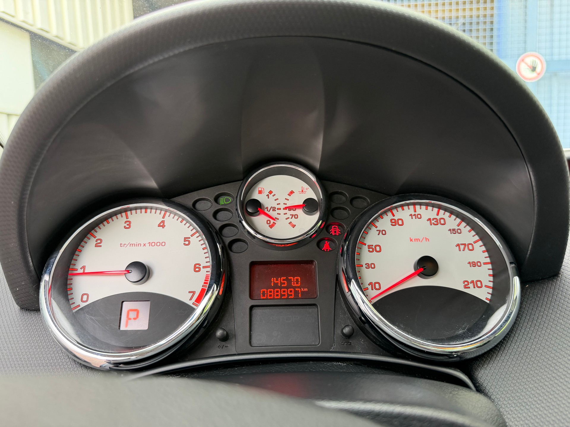 PEUGEOT 207 1.6 16V Sport Automatic-image-19