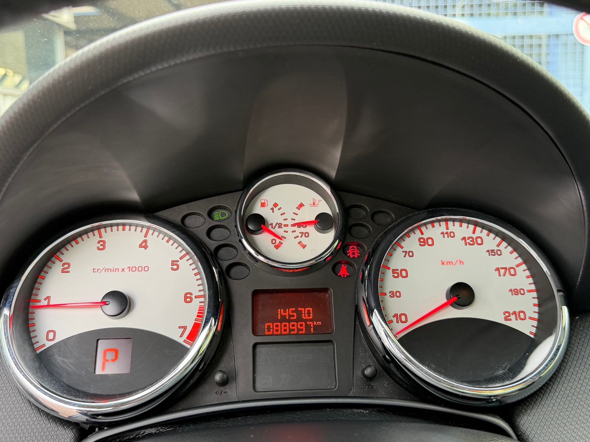 PEUGEOT 207 1.6 16V Sport Automatic-image-20