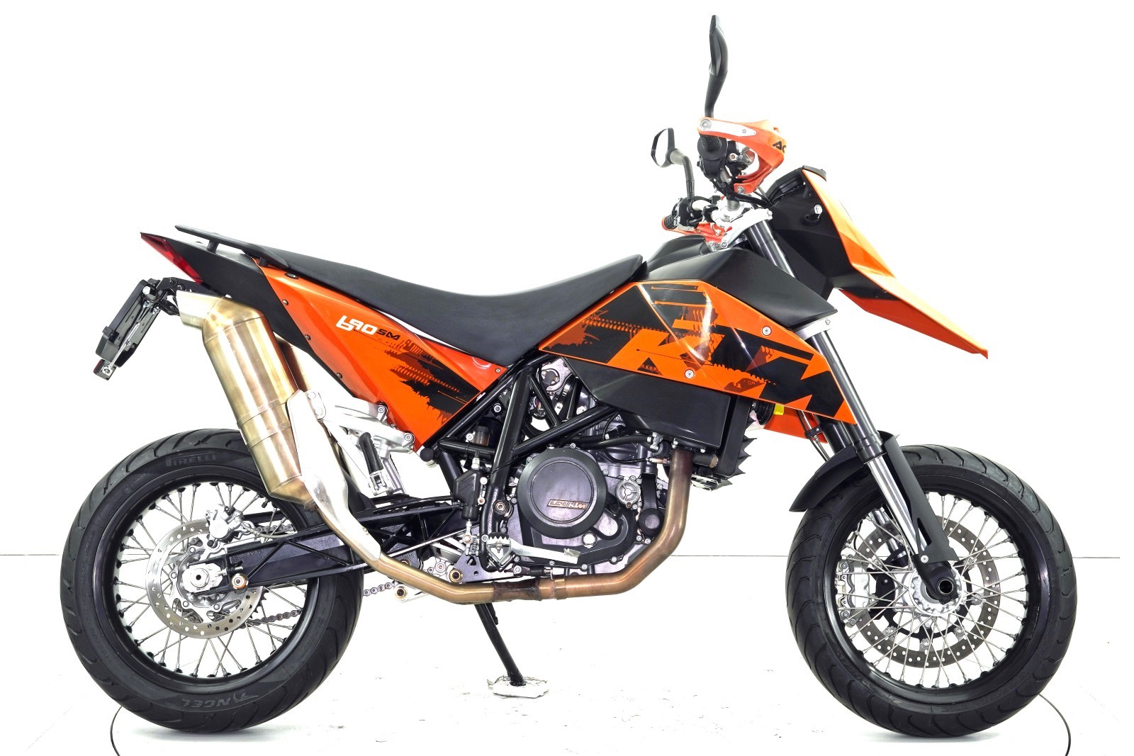 KTM 690 SM ABS-showroom-element-3