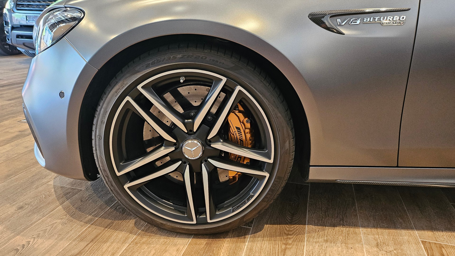 MERCEDES-BENZ E 63 AMG S 4 Matic 9G-Tronic, 612 PS selenitgrau, Top Ausstattung AMG Performance-Abgasanlageđ„-image-16