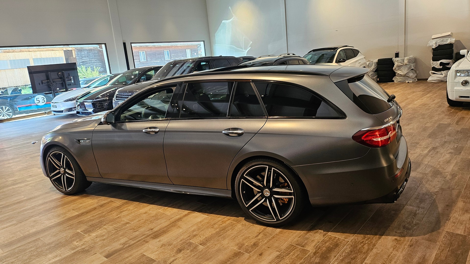 MERCEDES-BENZ E 63 AMG S 4 Matic 9G-Tronic, 612 PS selenitgrau, Top Ausstattung AMG Performance-Abgasanlageđ„-image-14