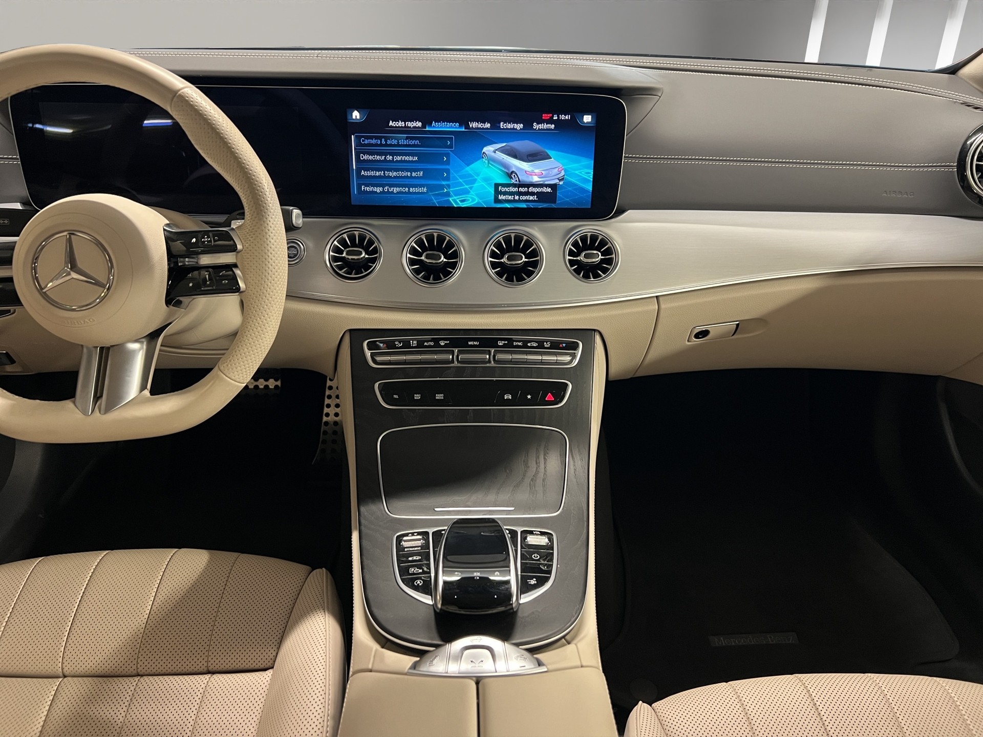 MERCEDES-BENZ E 200 Cabriolet 4Matic AMG Line 9G-Tronic-image-10