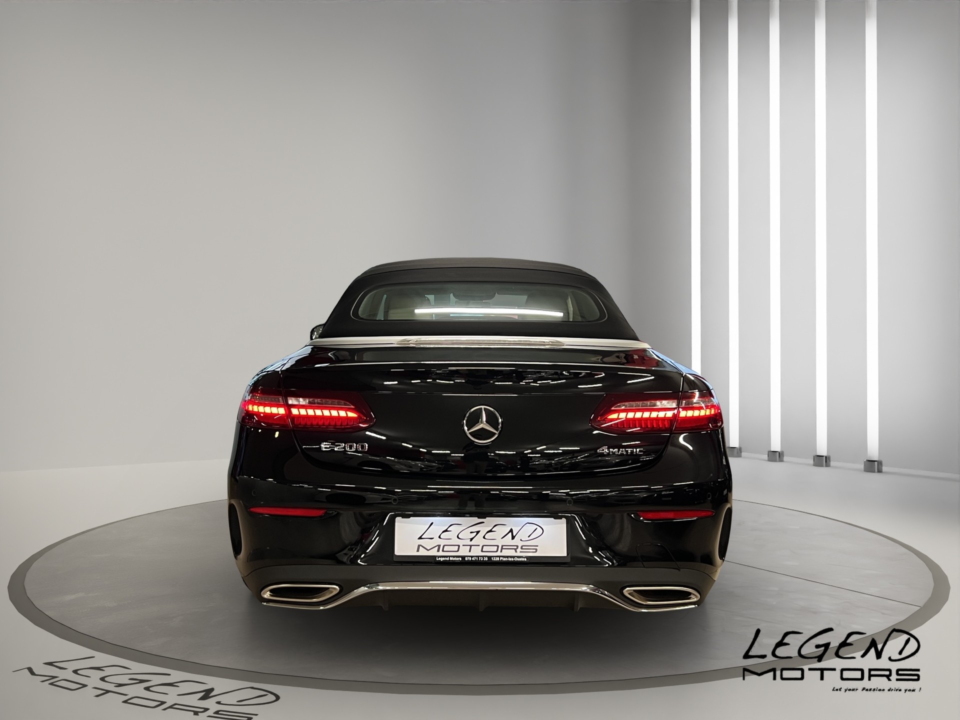 MERCEDES-BENZ E 200 Cabriolet 4Matic AMG Line 9G-Tronic-image-4