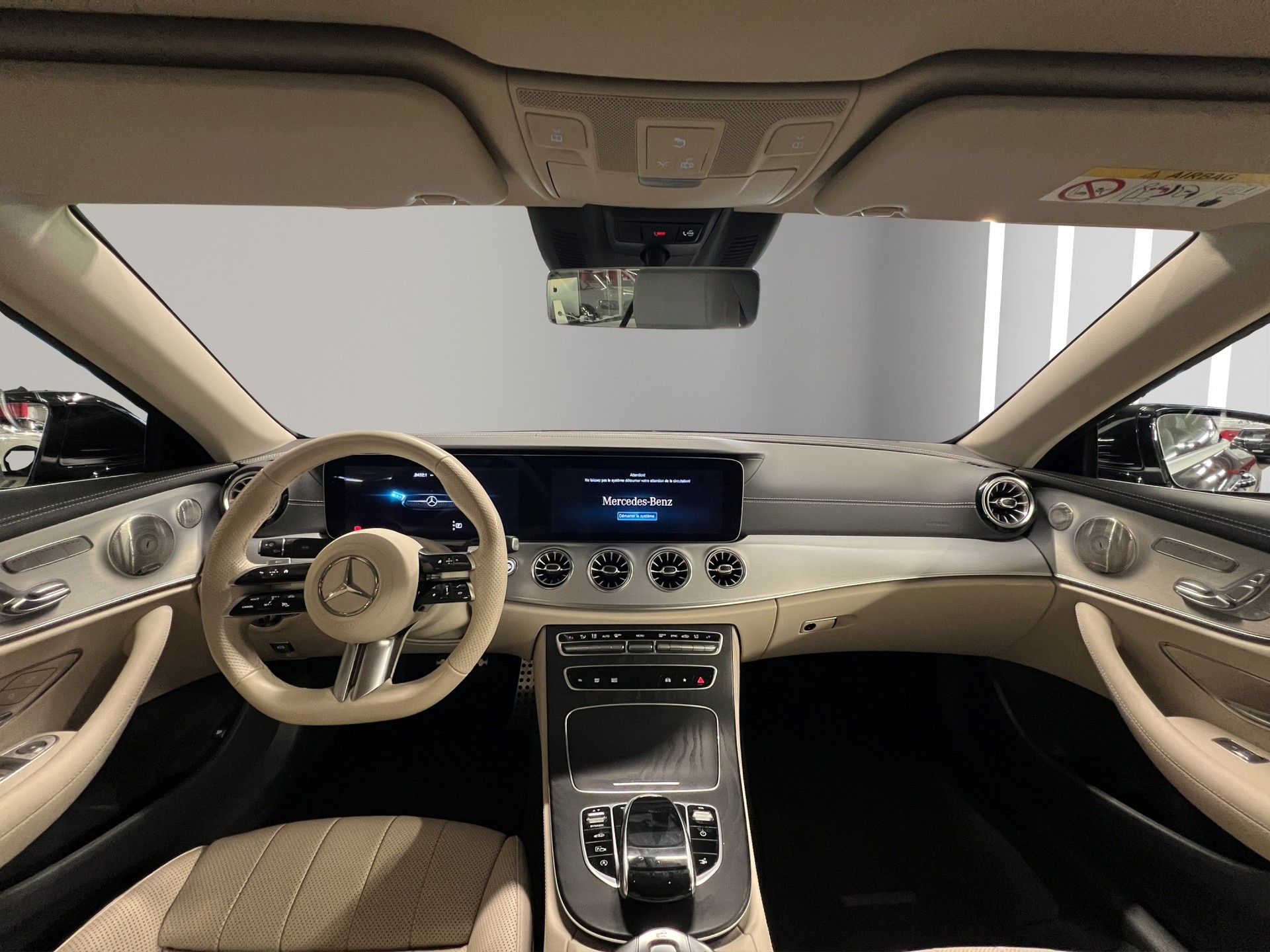 MERCEDES-BENZ E 200 Cabriolet 4Matic AMG Line 9G-Tronic-image-8