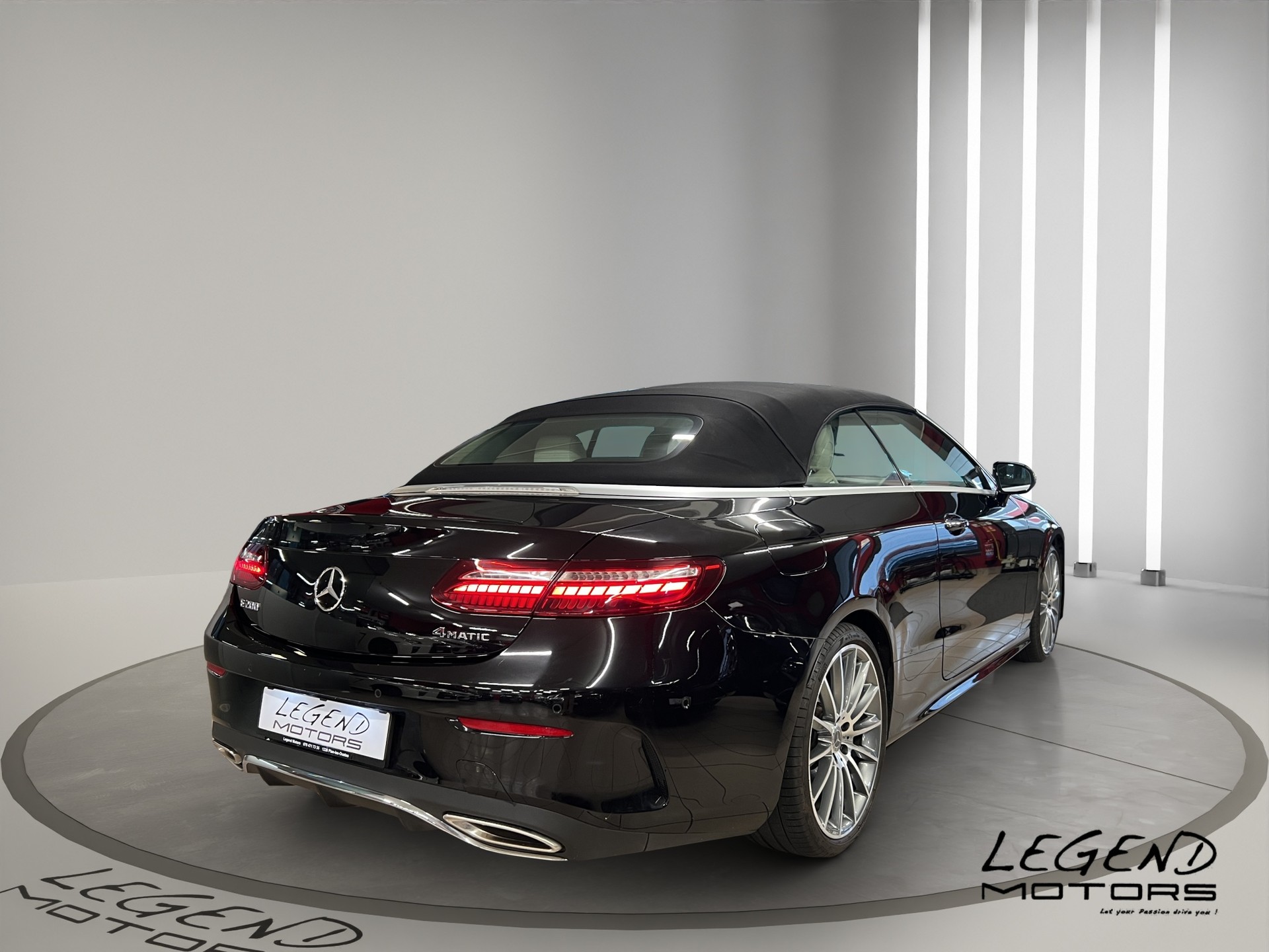 MERCEDES-BENZ E 200 Cabriolet 4Matic AMG Line 9G-Tronic-image-5