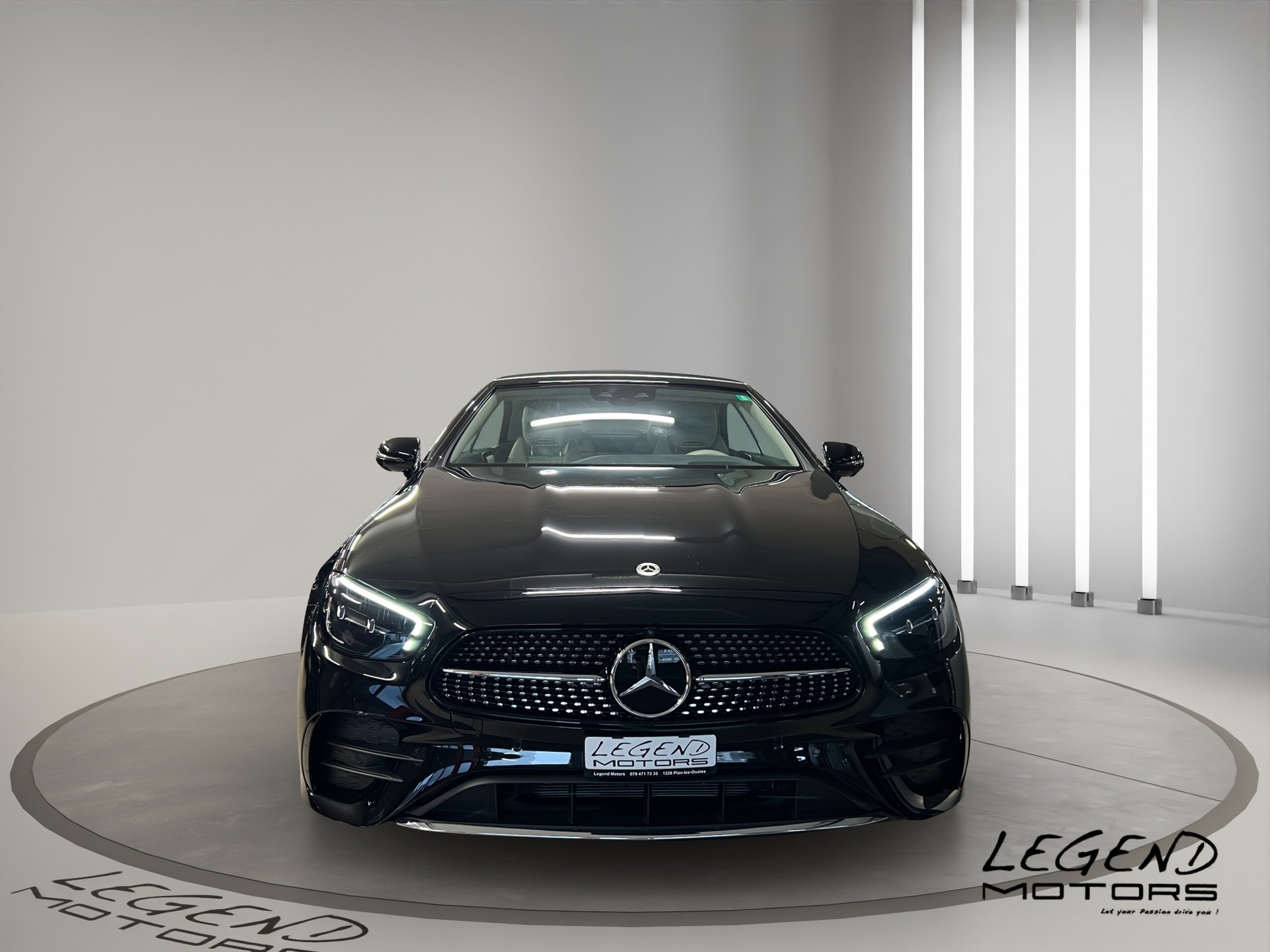 MERCEDES-BENZ E 200 Cabriolet 4Matic AMG Line 9G-Tronic-showroom-element-1