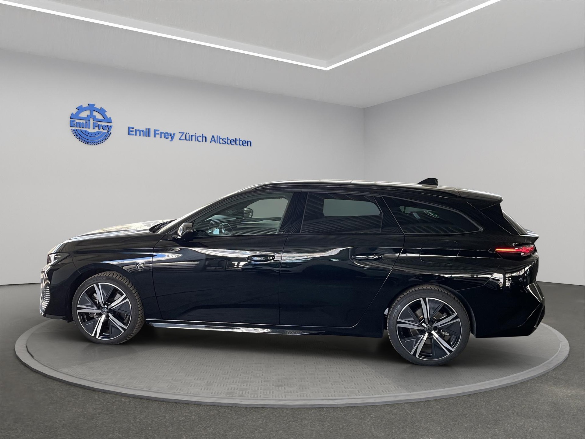PEUGEOT 308 SW 1.6 PHEV 180 GT (Plug-in Hybrid)-image-4