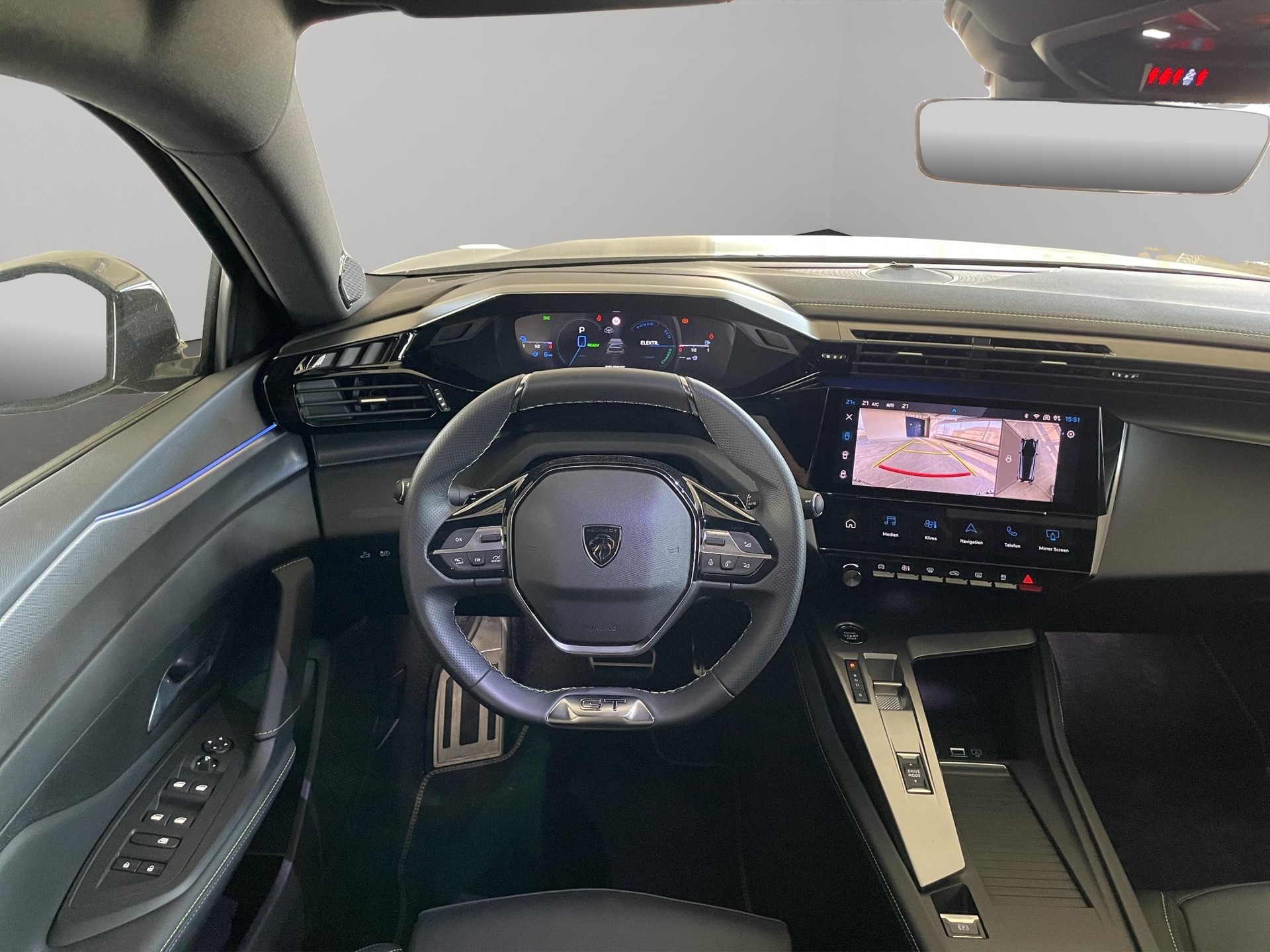 PEUGEOT 308 SW 1.6 PHEV 180 GT (Plug-in Hybrid)-image-10