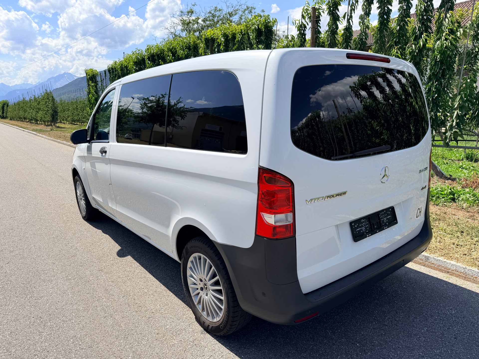 MERCEDES-BENZ Vito 114 BlueTec Tourer Base 4Matic 7G-Tronic-image-3
