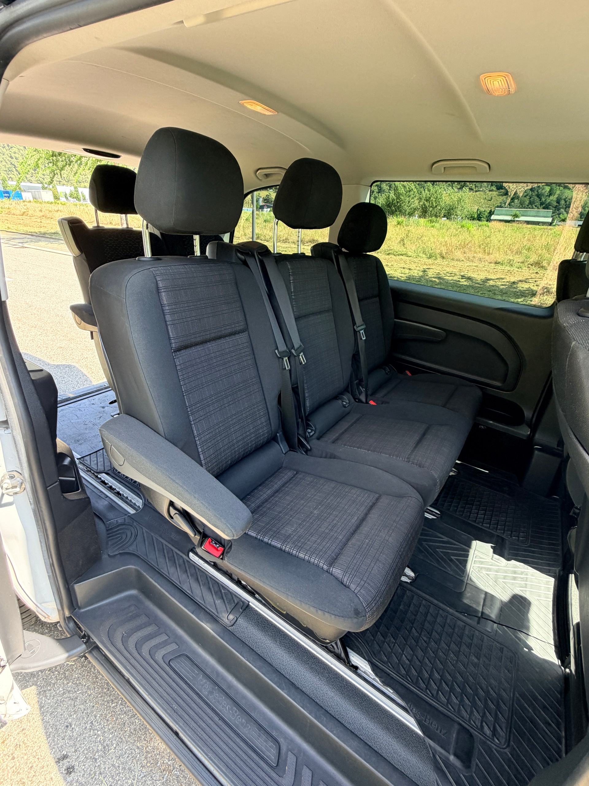 MERCEDES-BENZ Vito 114 BlueTec Tourer Base 4Matic 7G-Tronic-image-10