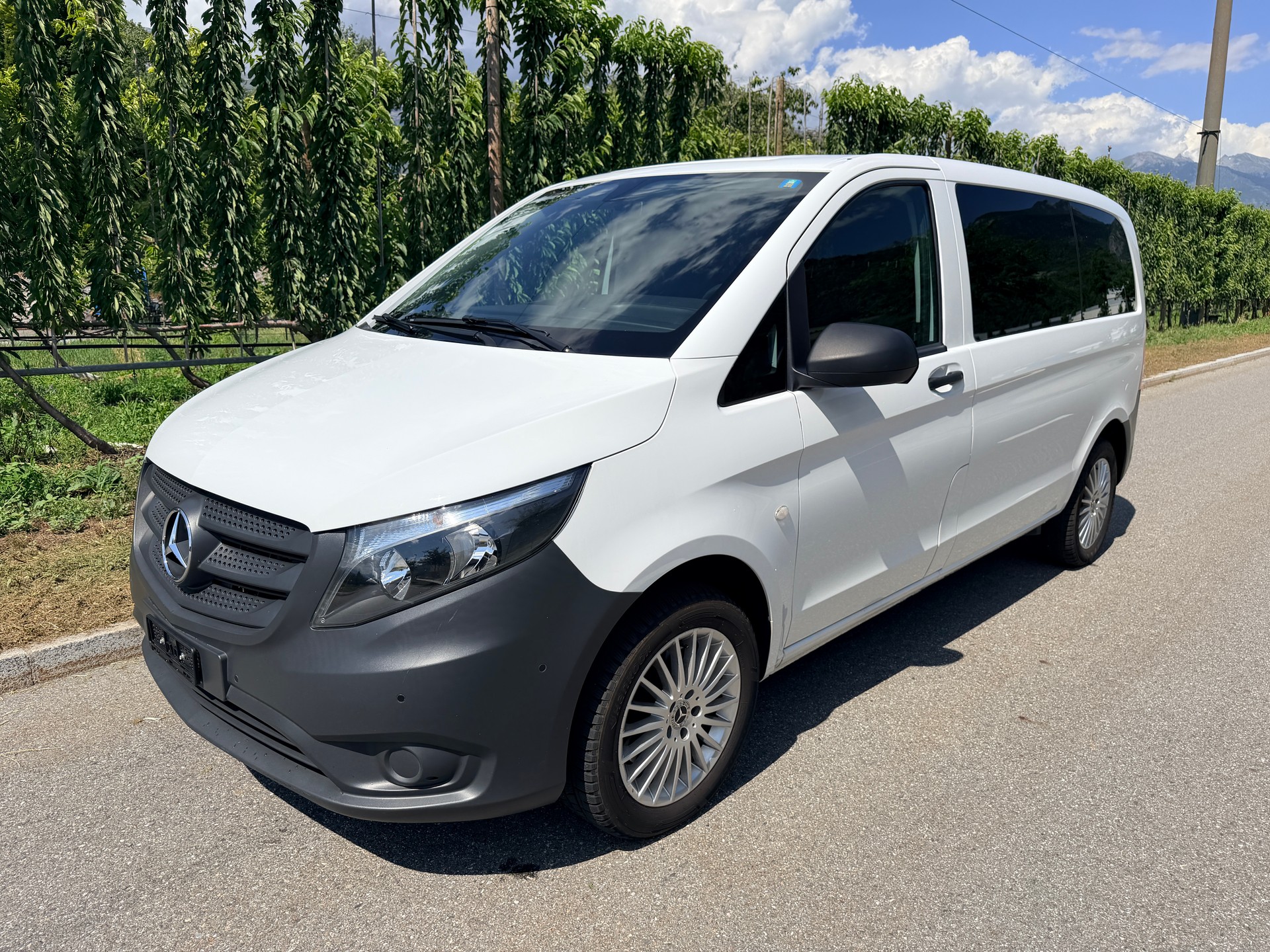 MERCEDES-BENZ Vito 114 BlueTec Tourer Base 4Matic 7G-Tronic-image-1